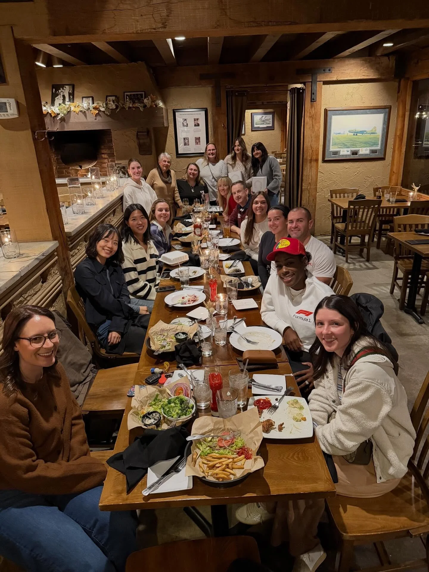 Amazing turnout at tonight&rsquo;s meetup! Congratulations again to our Boo Darst Memorial Scholarship recipients, and an extra special thank you to the Darst family for joining us and supporting our ladies! 💕