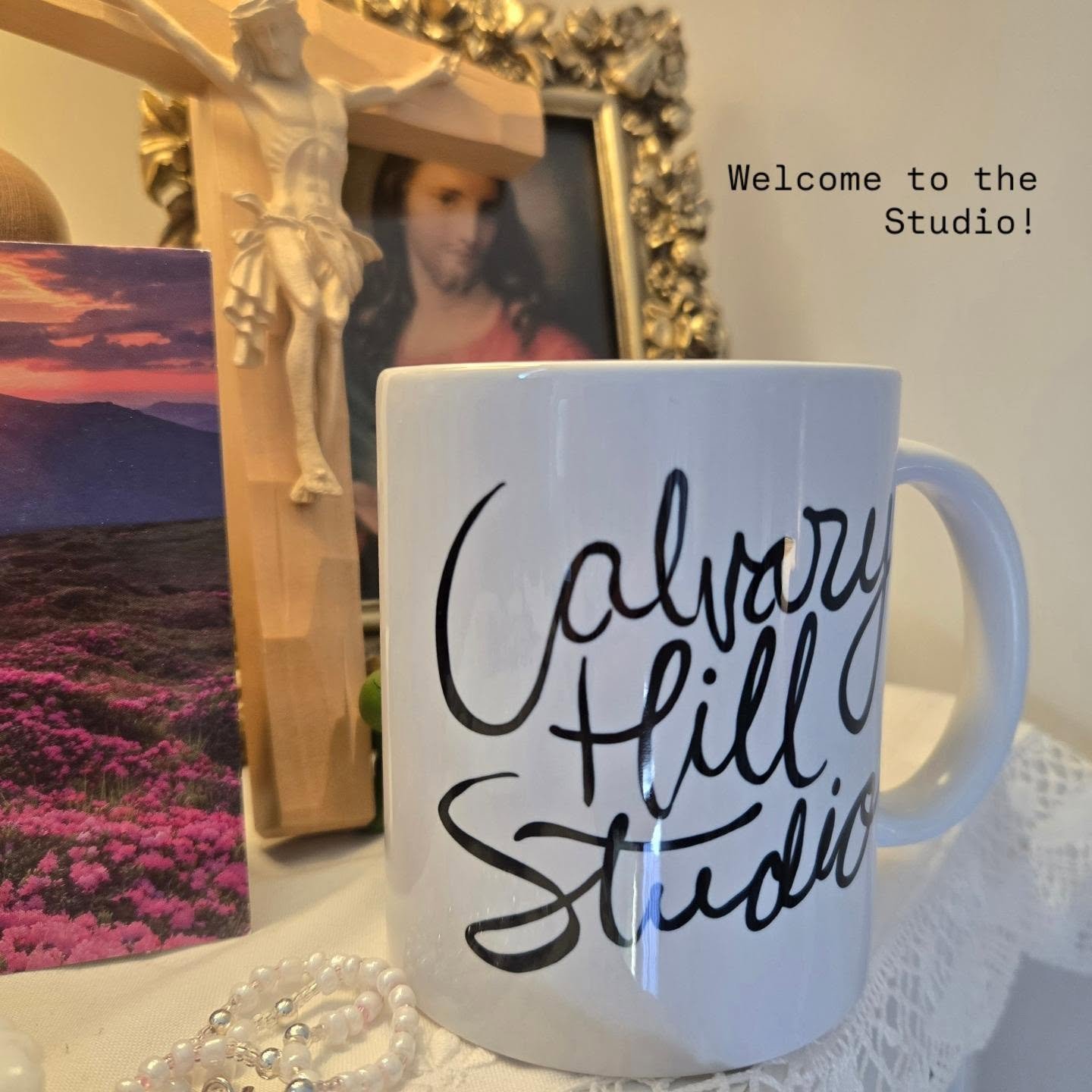 Remember to rest with him daily✝️ He will renew your strength! 🐑✨️
.
.
#illustration #illustrator #christianartist #christianart #studiolife