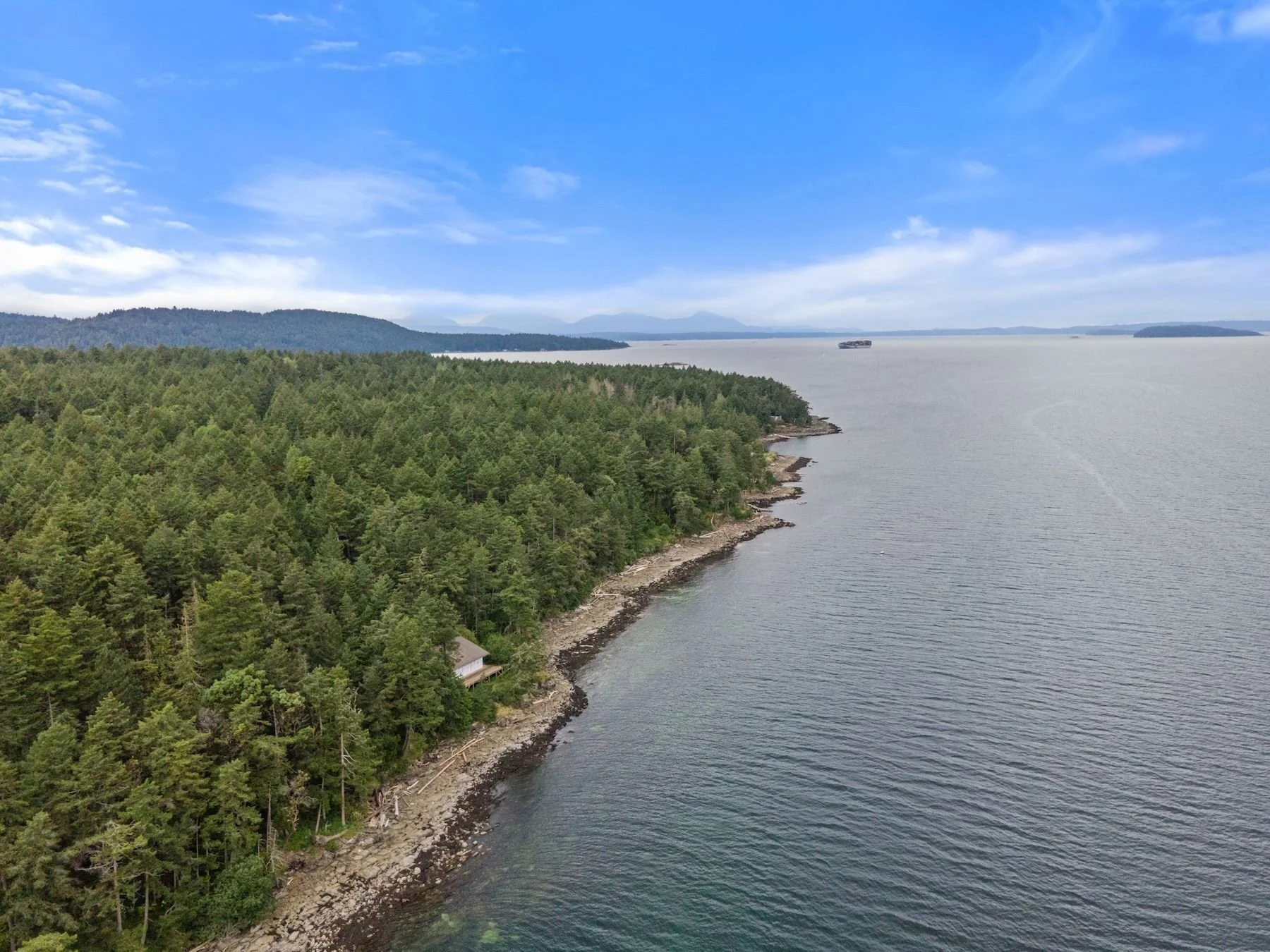 Private Shoreline Home