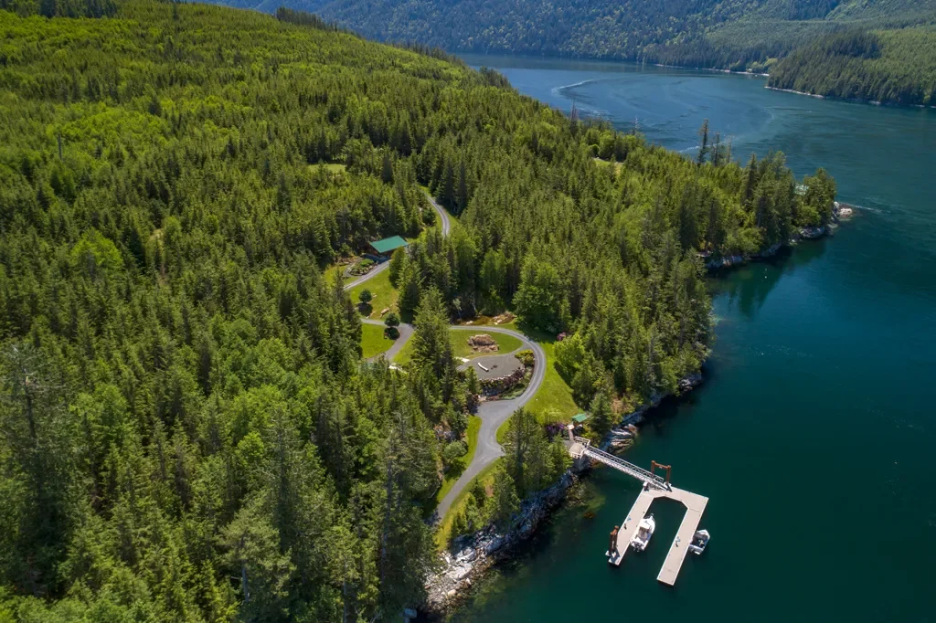goose-landing-lodge-stuart-island-bc-1.webp