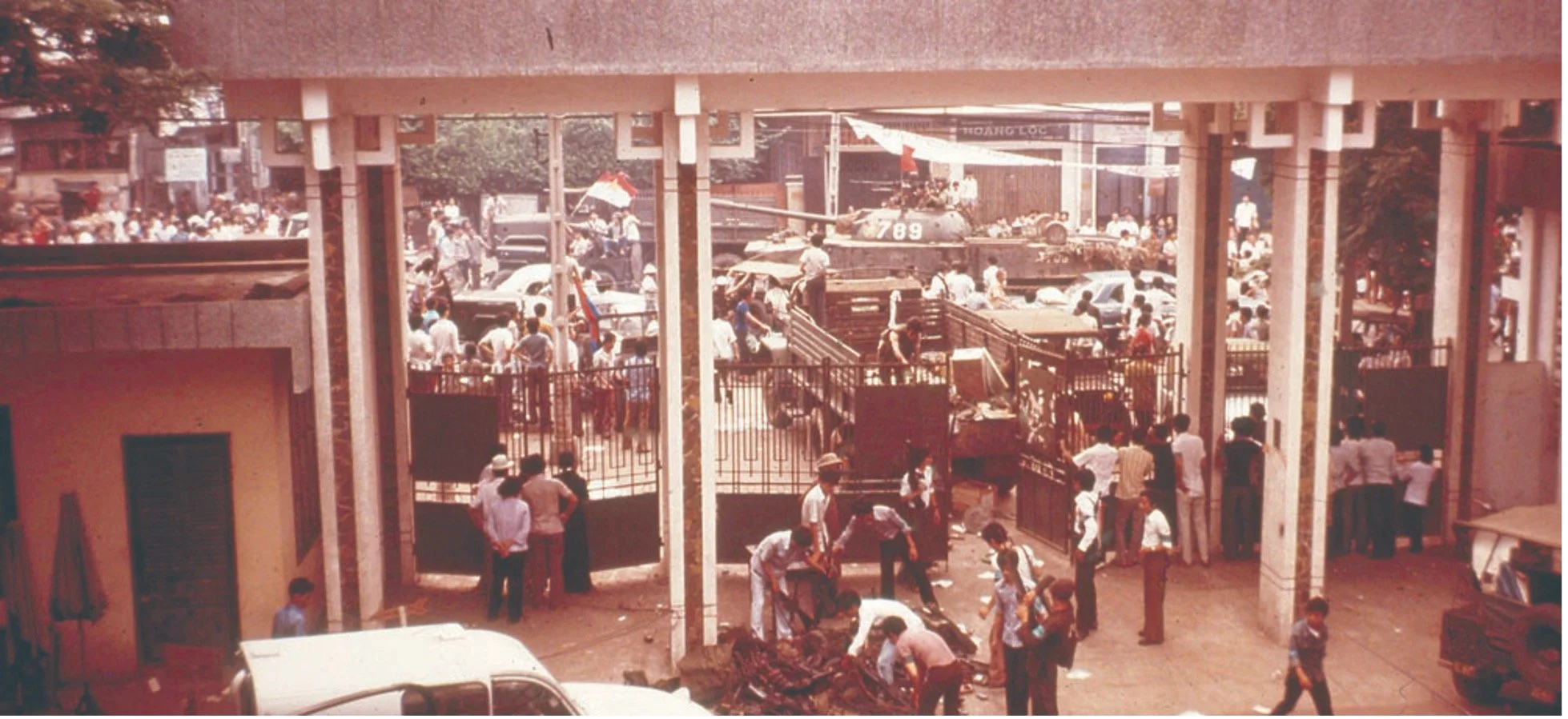 First North Vietnamese tank in front of Van Hanh University in Saigon
