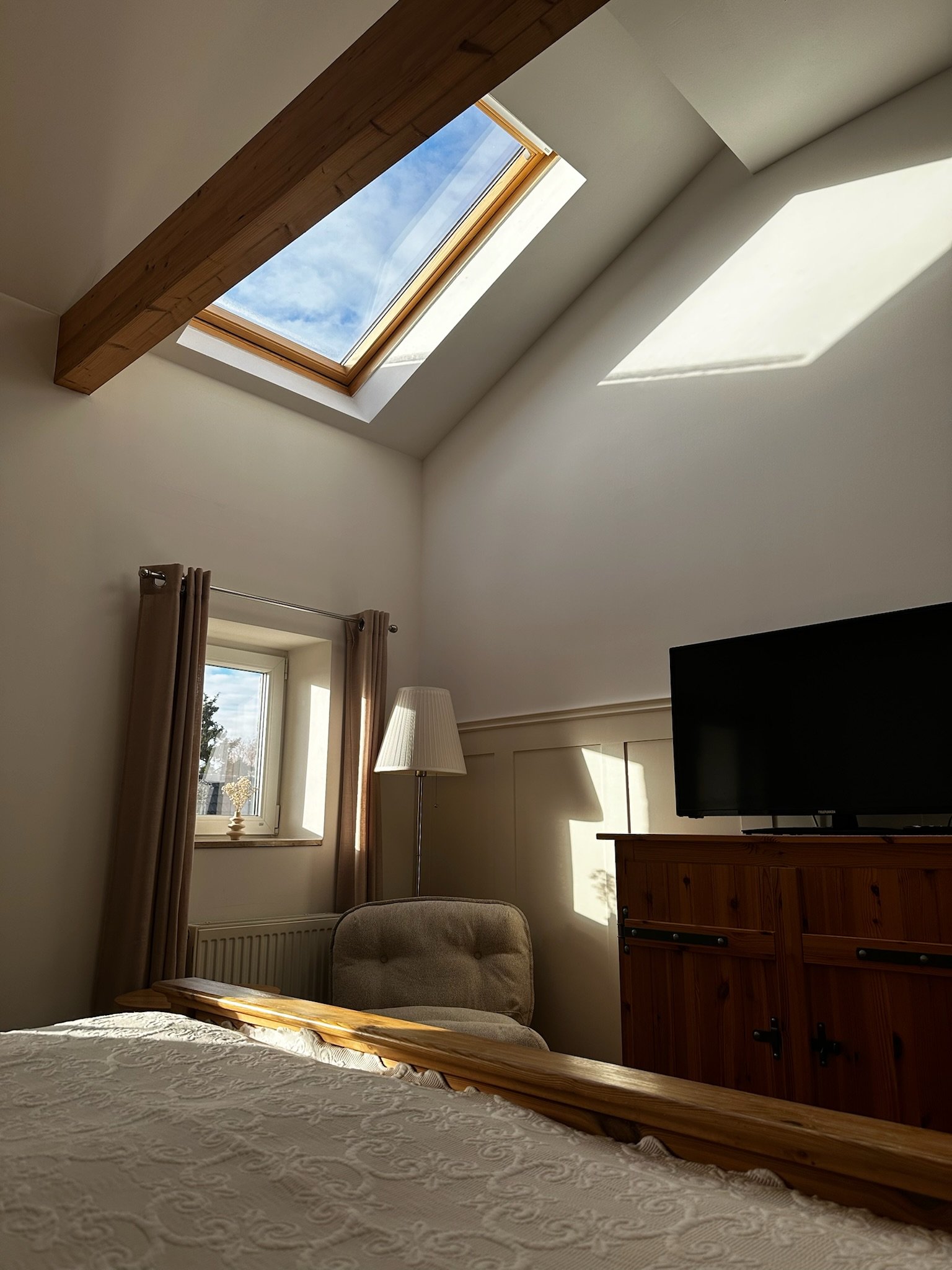 Dachfenster in Zimmer 1