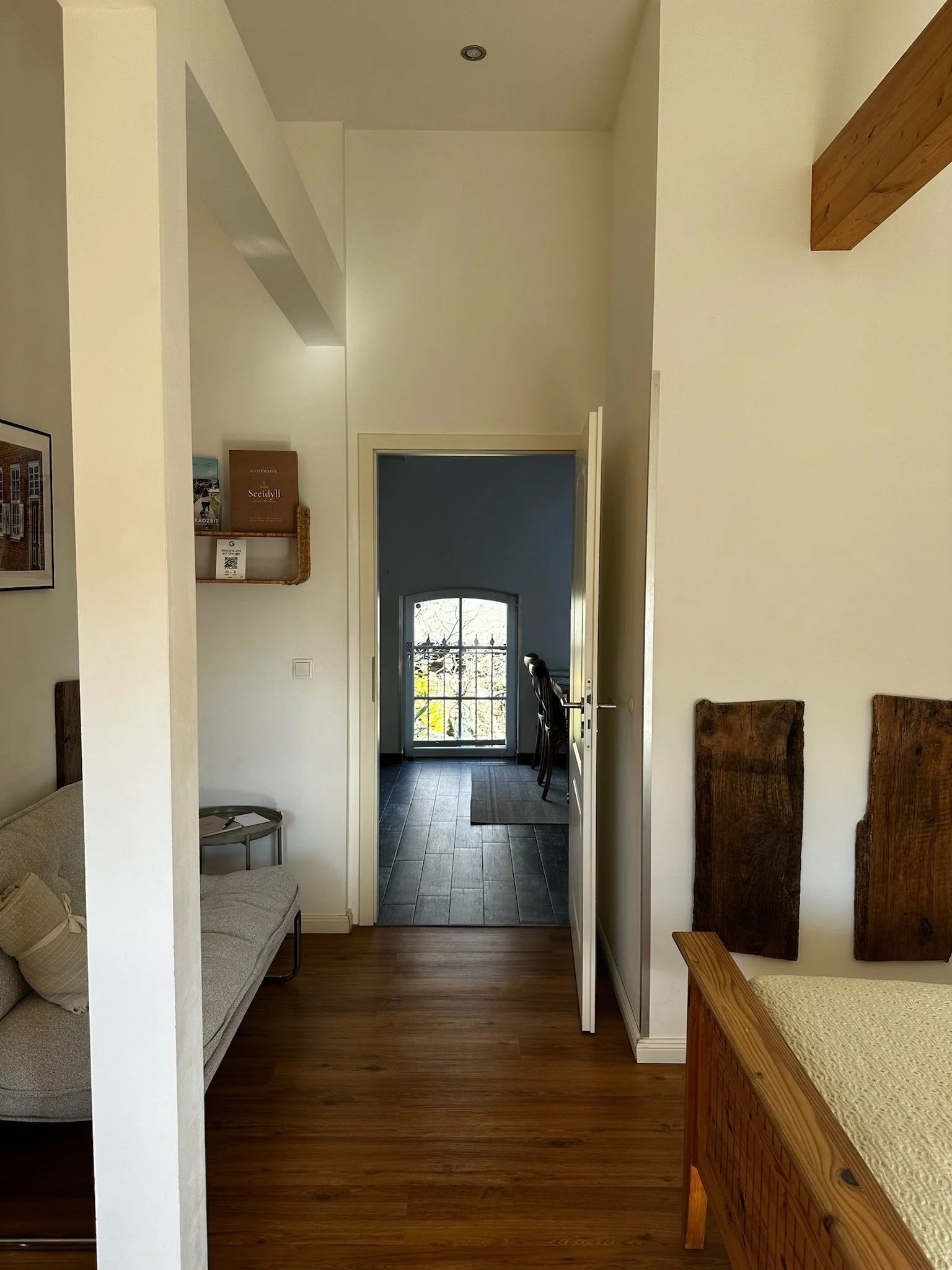 Blick aus Zimmer 2 in Küche