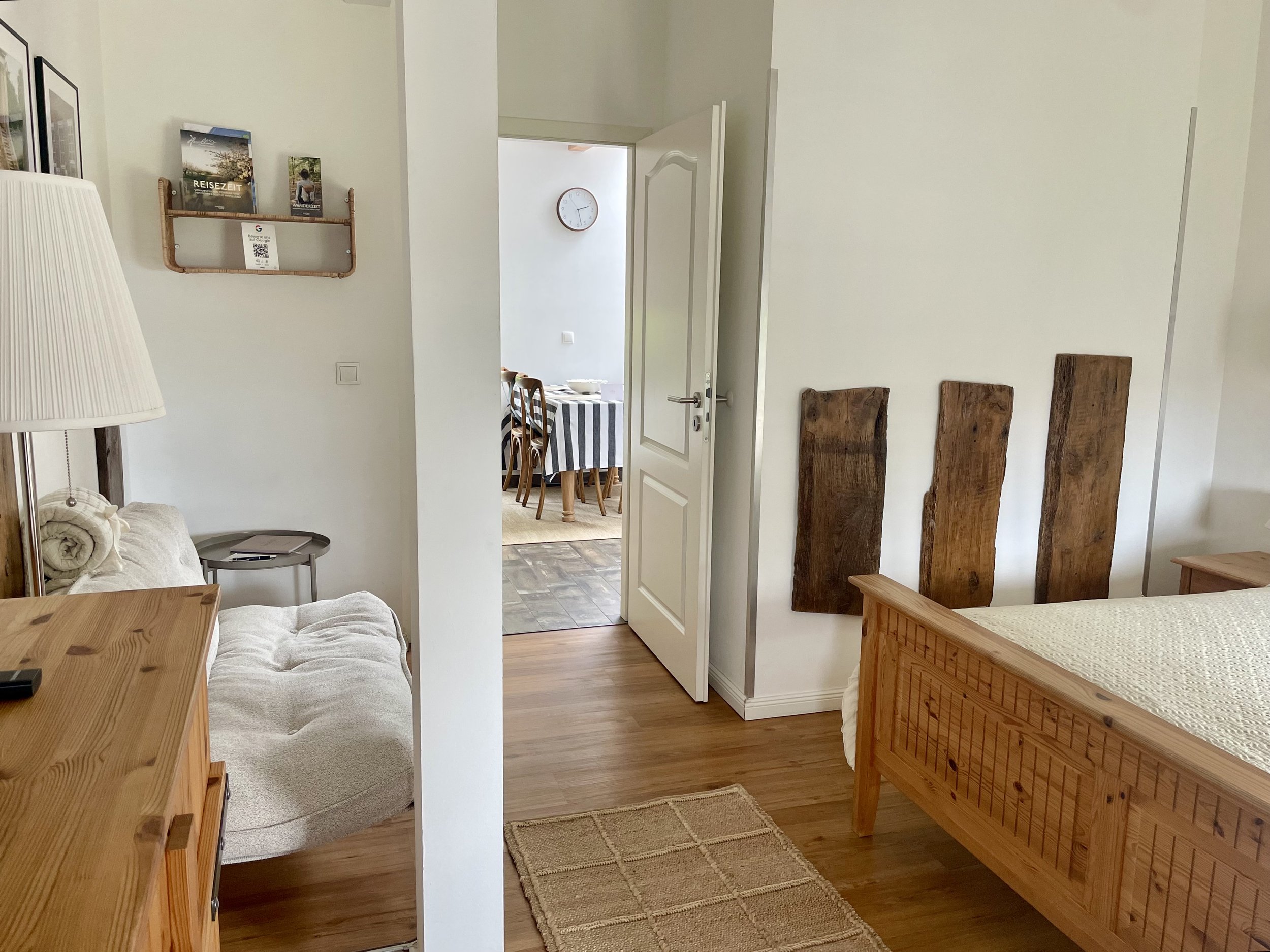Blick aus Zimmer 2 in Küche