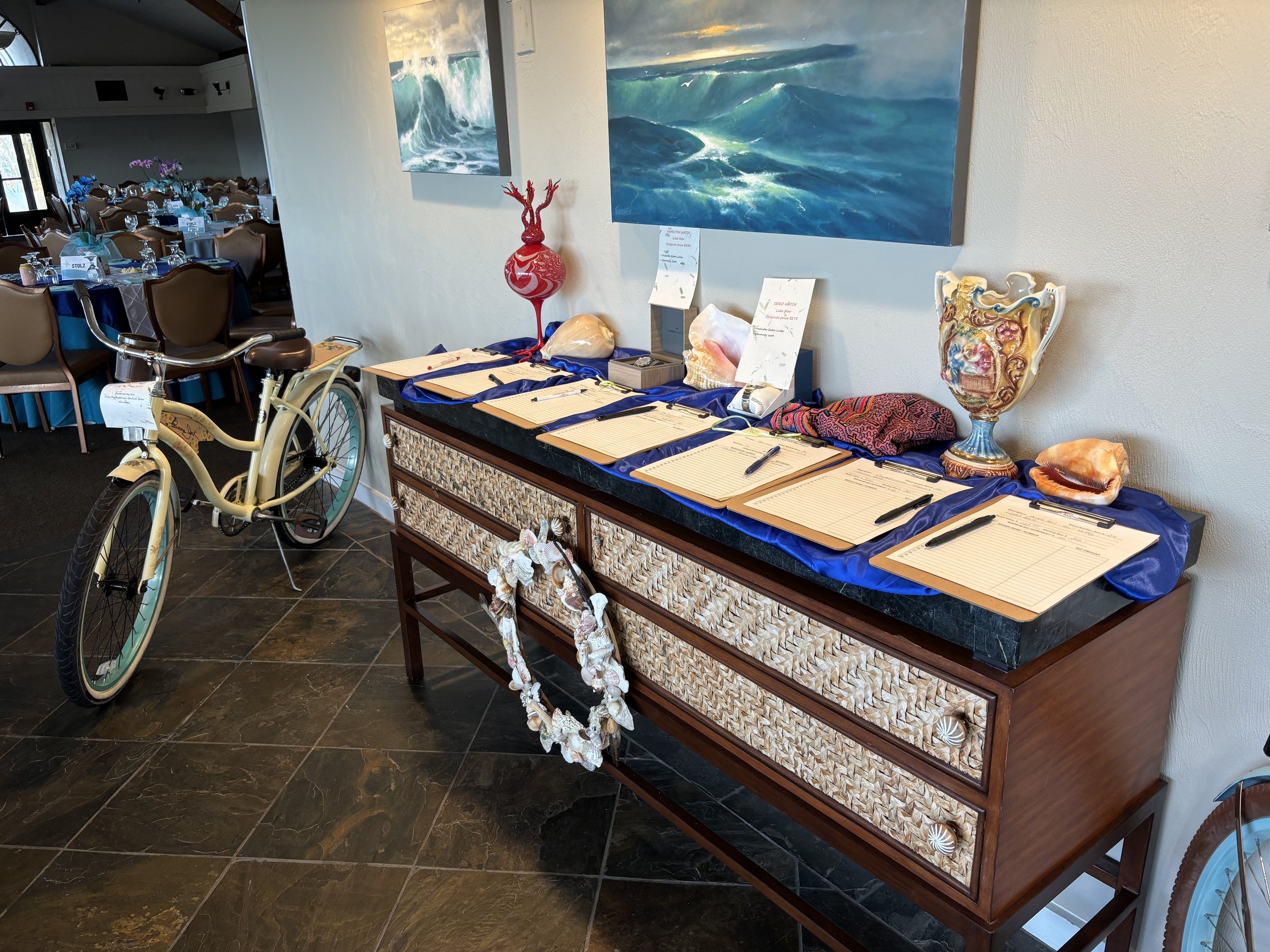 Silent auction table