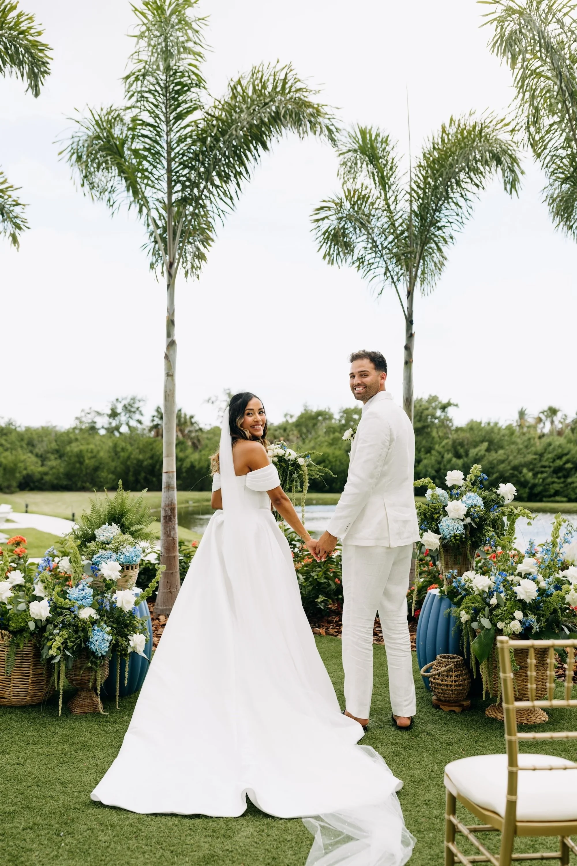 25Modern-Blue-Coastal-Wedding-Inspiration-Venue-Grand-Hyatt-Tampa-Bay.jpg