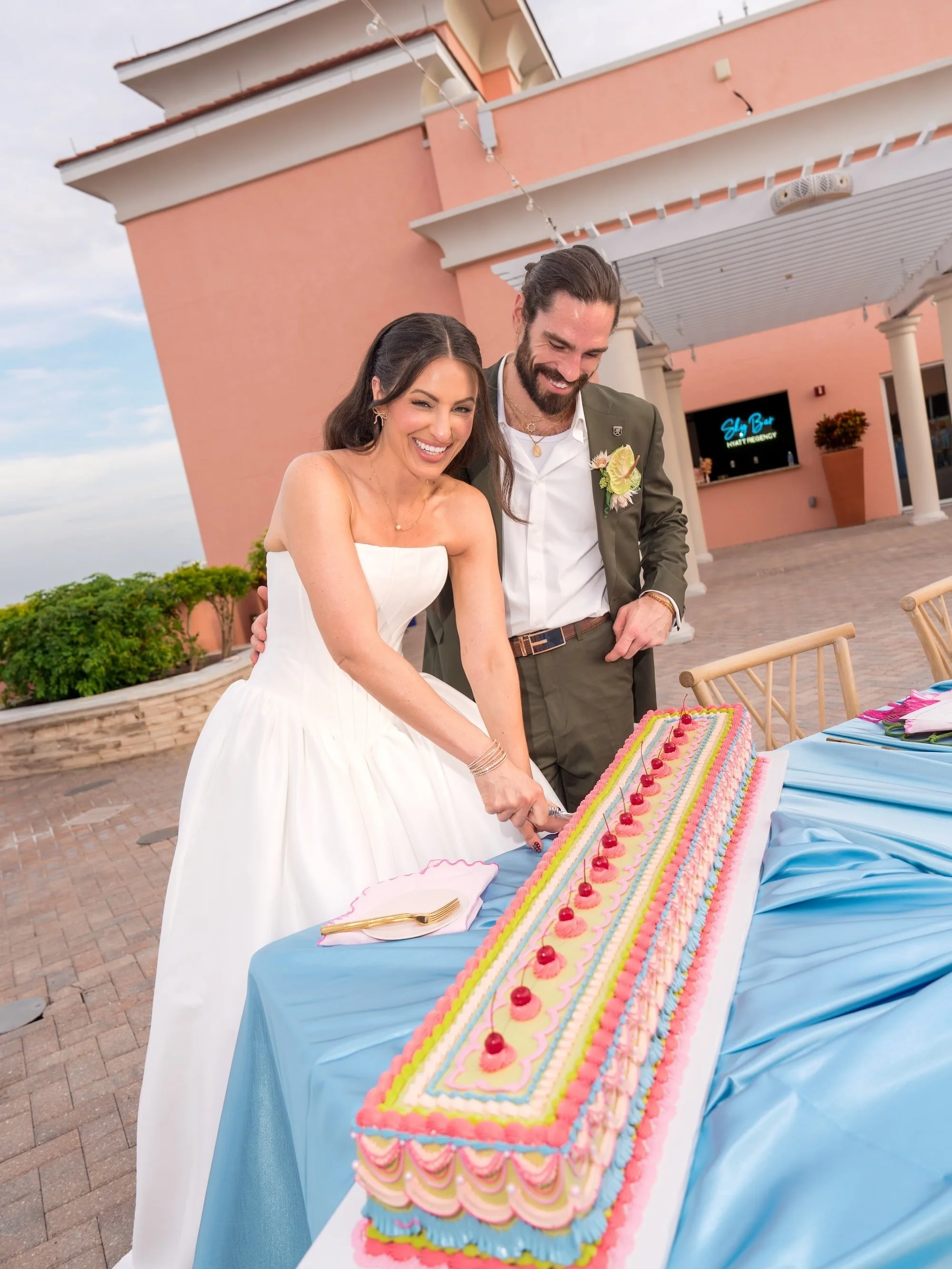 36Vibrant-Coastal-Florida-Wedding-Inspiration.jpg