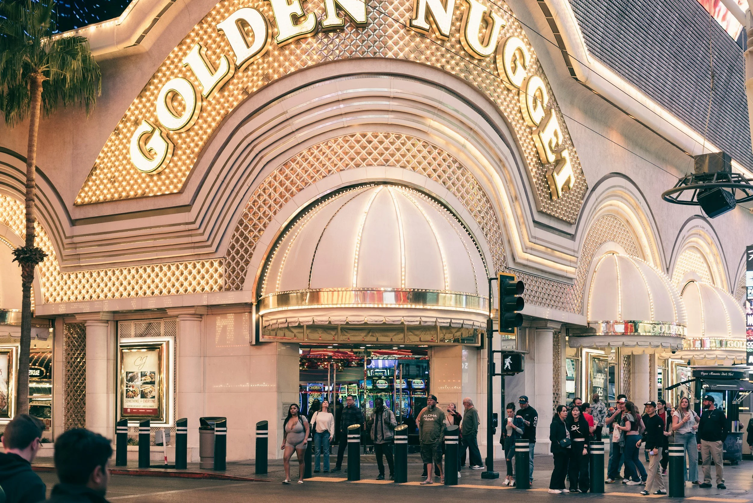 RUSH LOUNGE - GOLDEN NUGGET