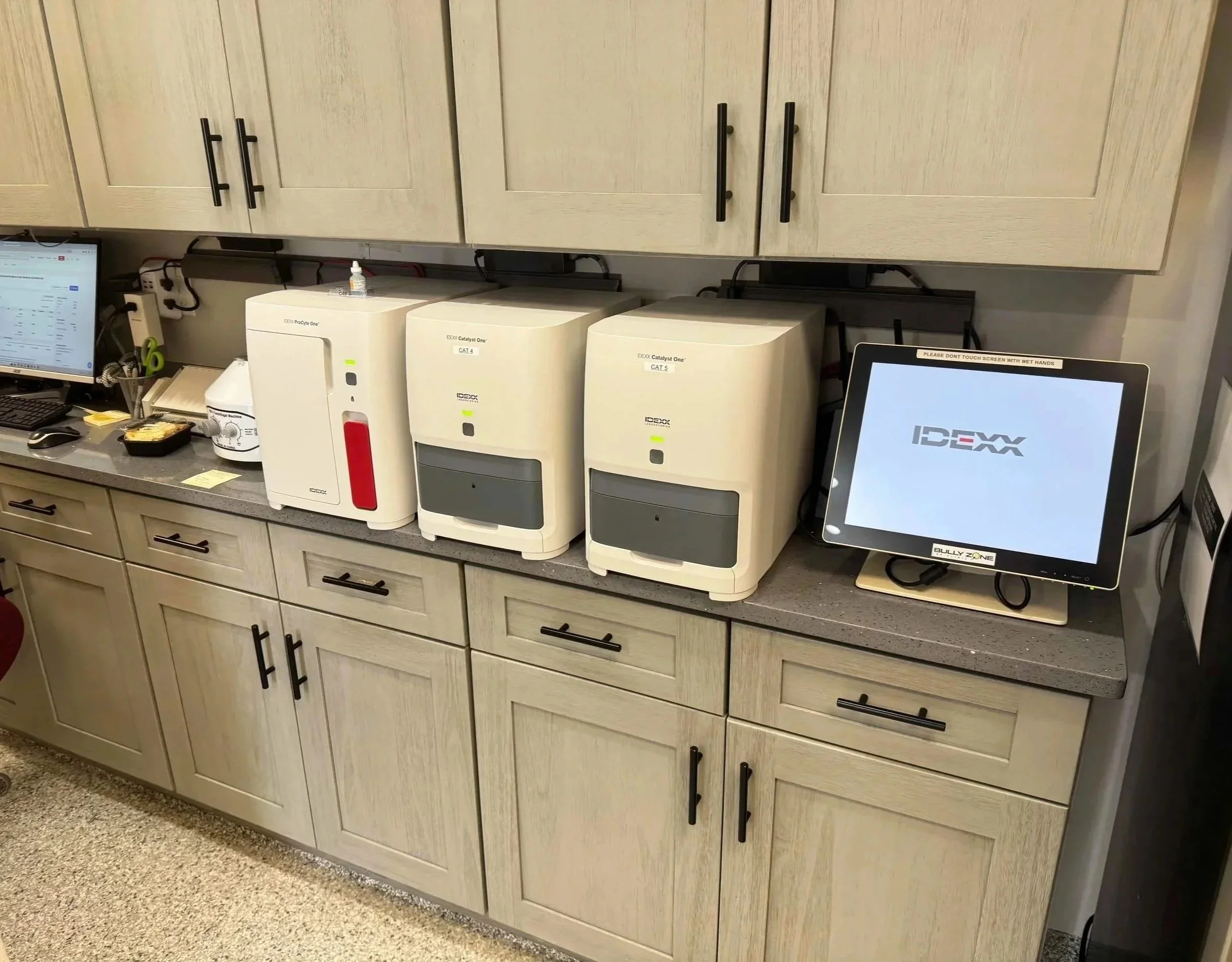 In-clinic veterinary lab equipment used for pet recheck and medication safety decisions in Newark, NJ.