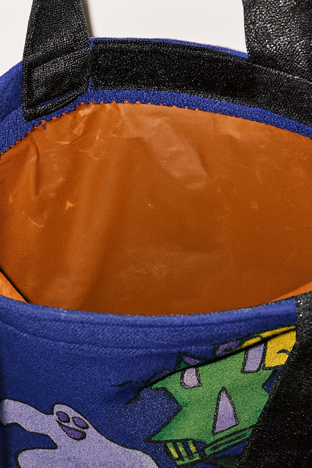 BooDropInn Inside.png