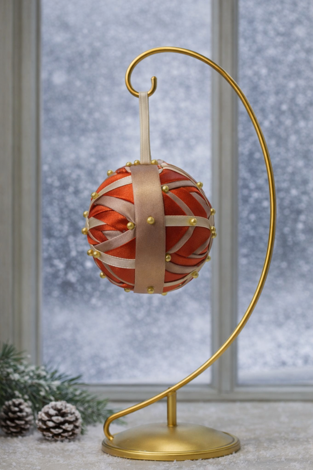 Ruby Champagne Side.png