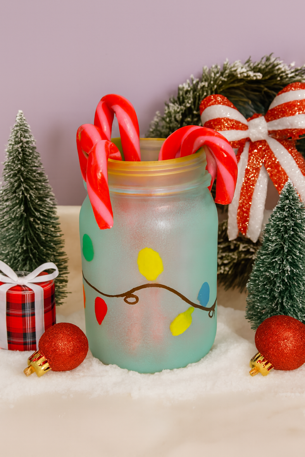 Candy Cane Close.png