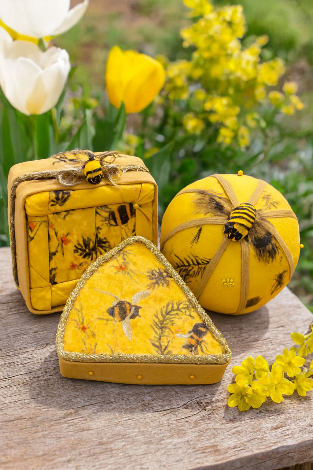 Spring Bee Trio Basket