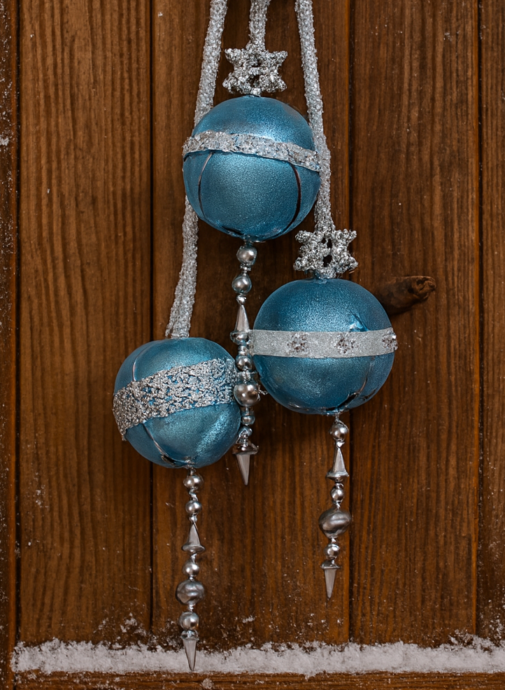 Blue Jingle Close.png