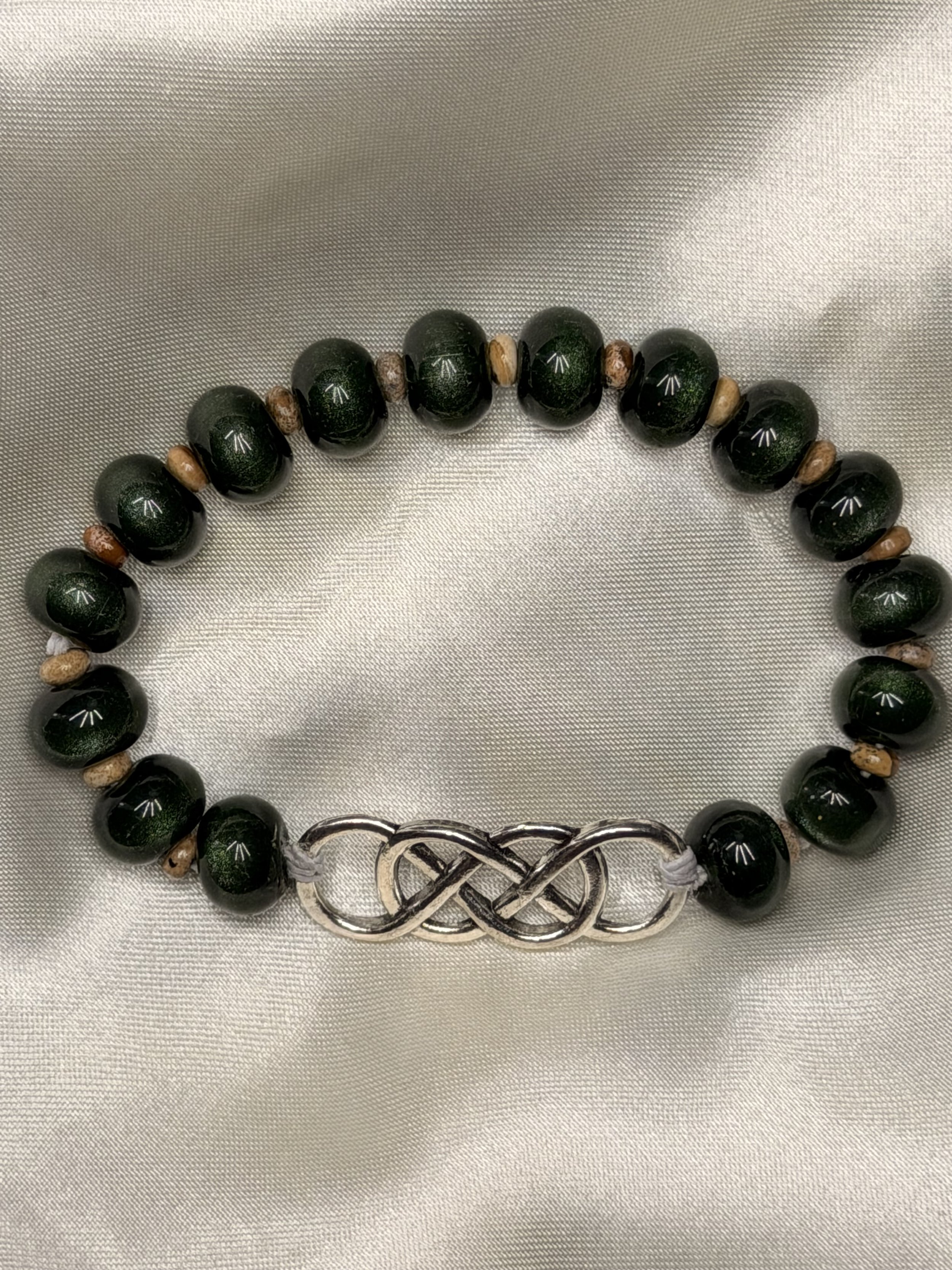 Eternity & Balance Celtic Knot Bracelet – Natural Green Gemstone Jewelry