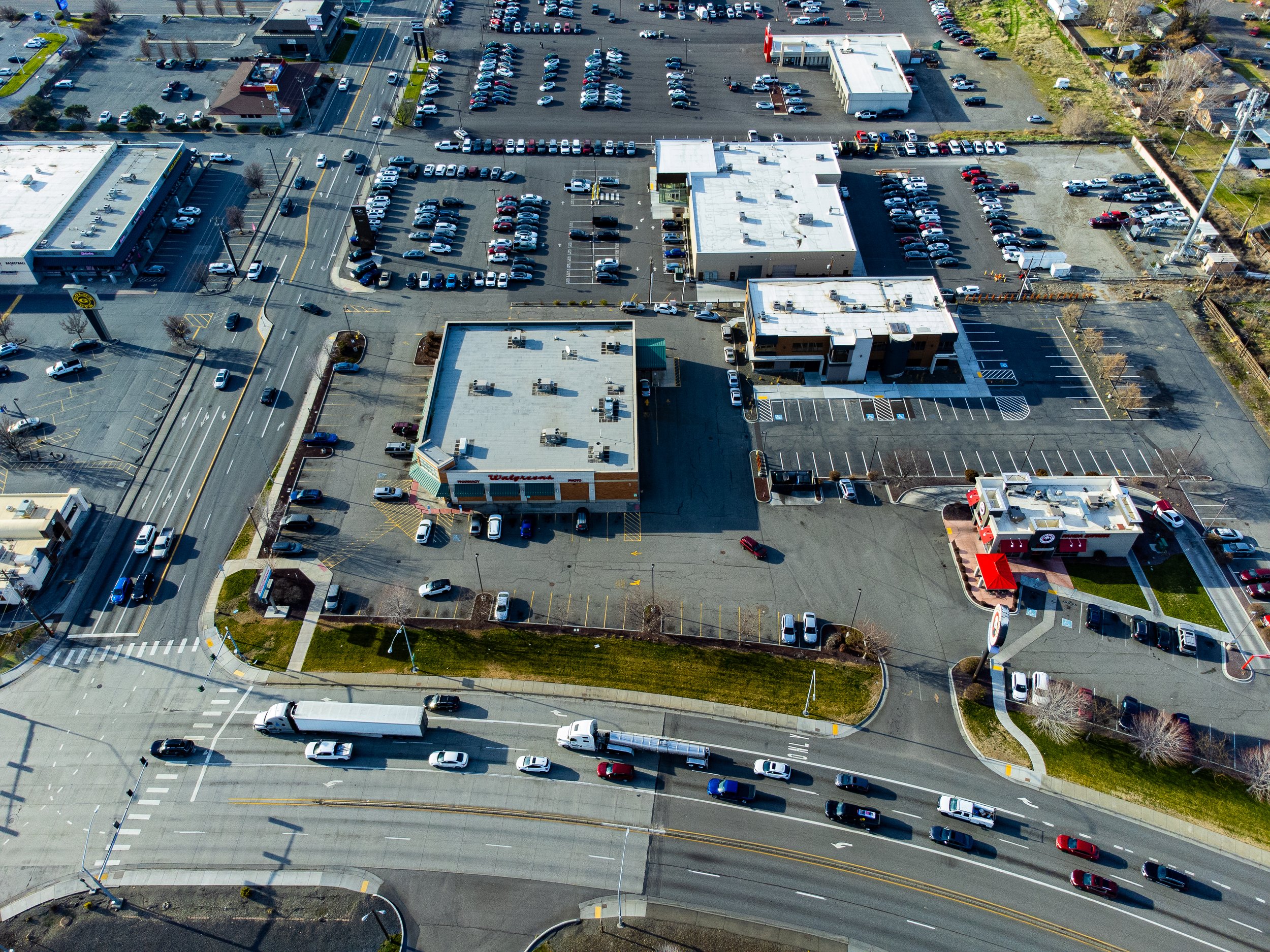 Property_2800-West-Clearwater-Ave-Kennewick-WA-99336_Aerial-photo-33.jpg