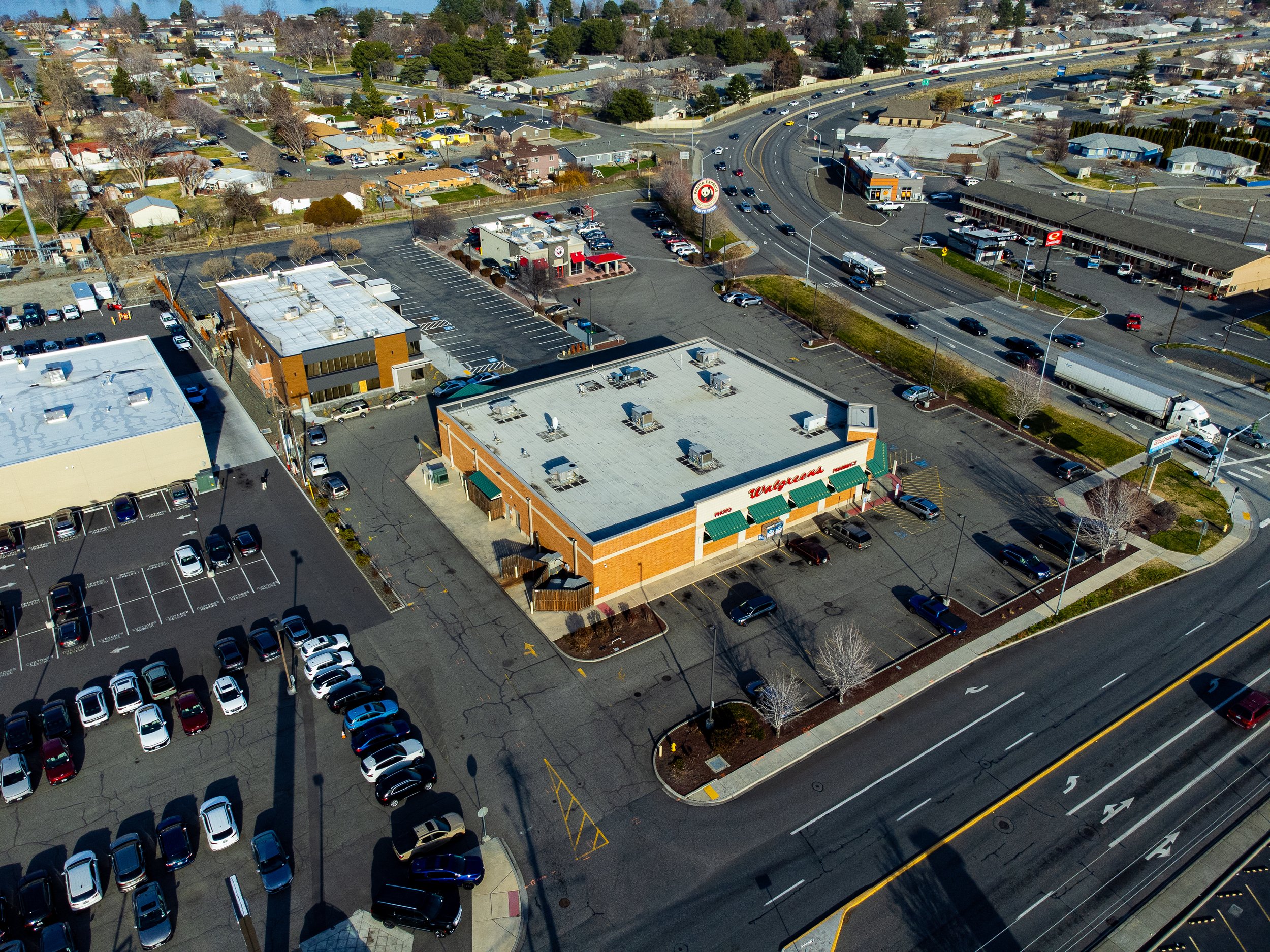 Property_2800-West-Clearwater-Ave-Kennewick-WA-99336_Aerial-photo-37.jpg