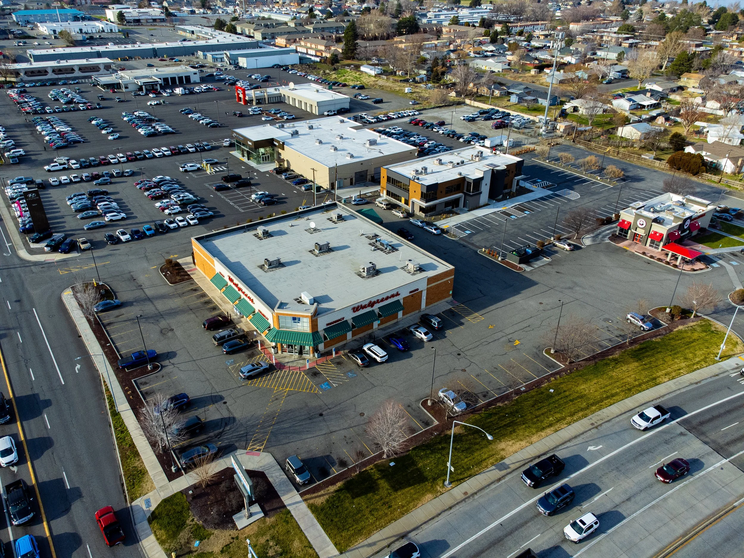 Property_2800-West-Clearwater-Ave-Kennewick-WA-99336_Aerial-photo-46.jpg
