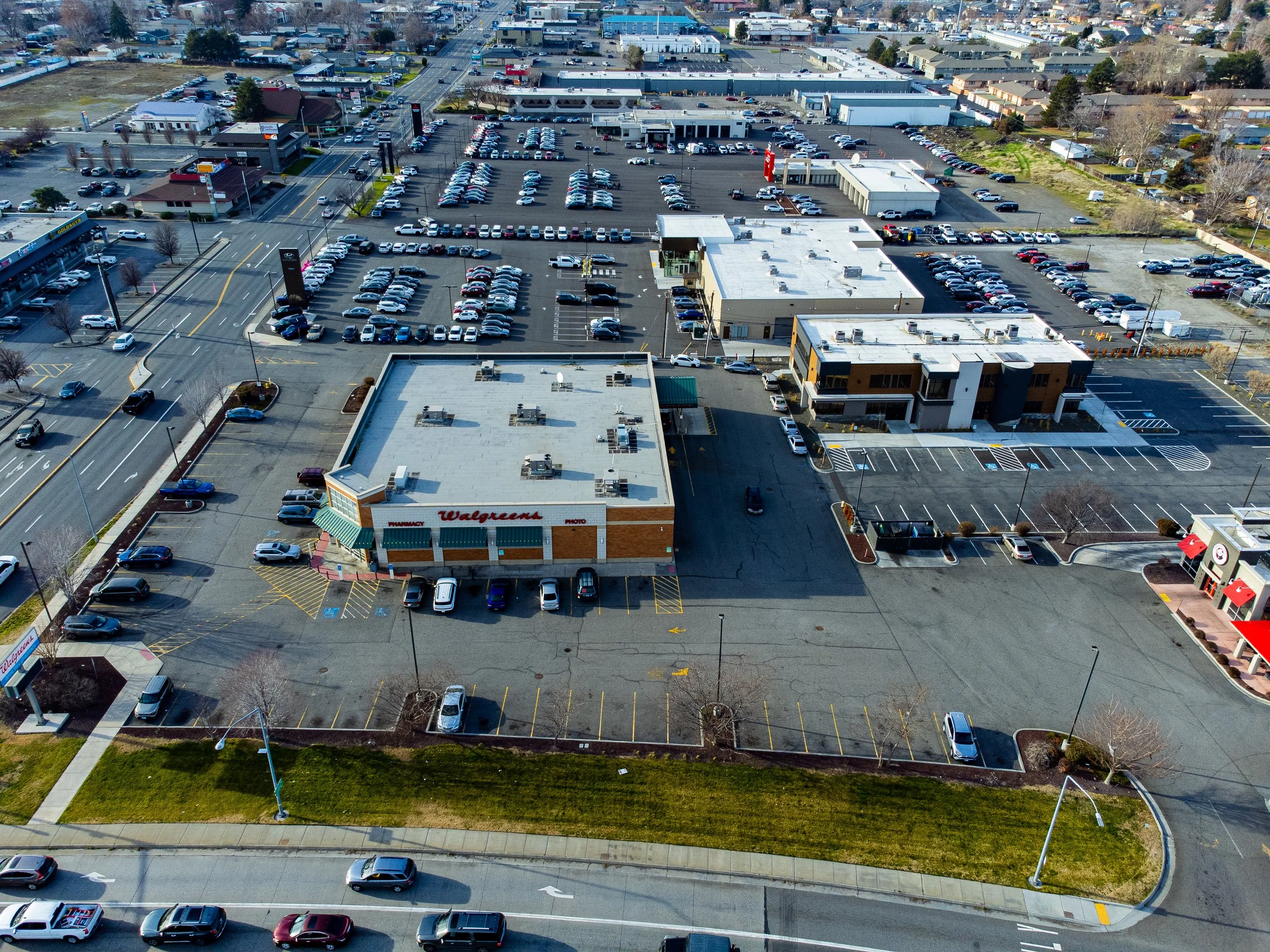 Property_2800-West-Clearwater-Ave-Kennewick-WA-99336_Aerial-photo-45.jpg