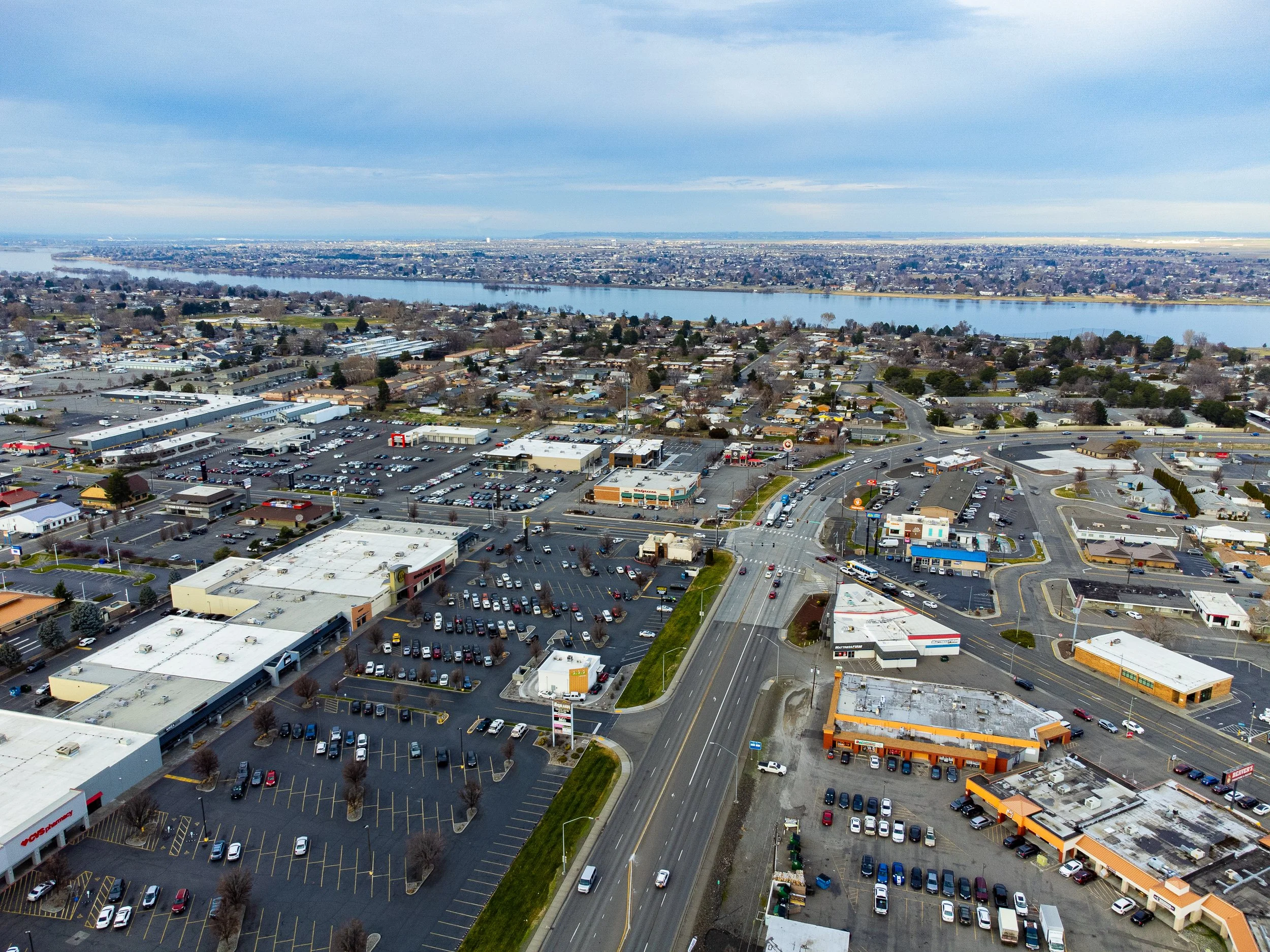 Property_2800-West-Clearwater-Ave-Kennewick-WA-99336_Aerial-photo-01.jpg