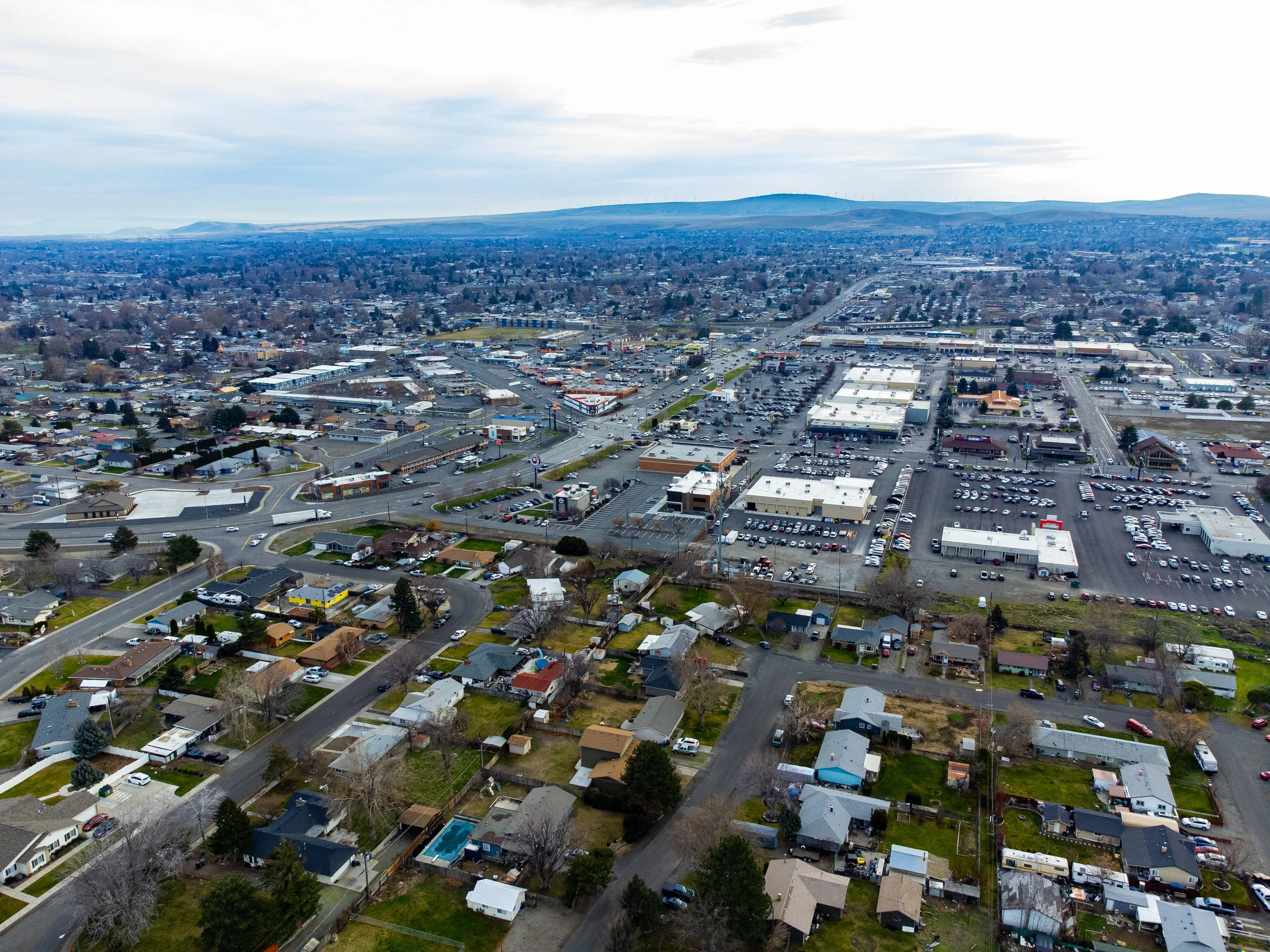 Property_2800-West-Clearwater-Ave-Kennewick-WA-99336_Aerial-photo-09.jpg