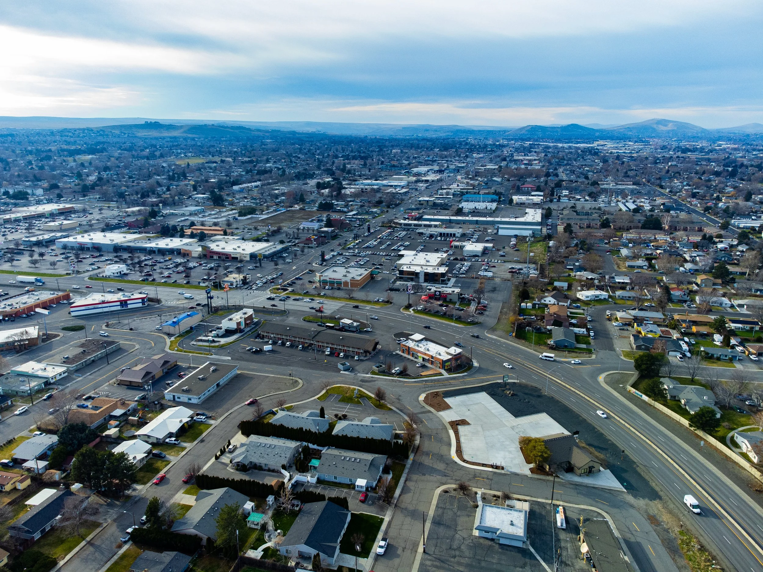 Property_2800-West-Clearwater-Ave-Kennewick-WA-99336_Aerial-photo-14.jpg