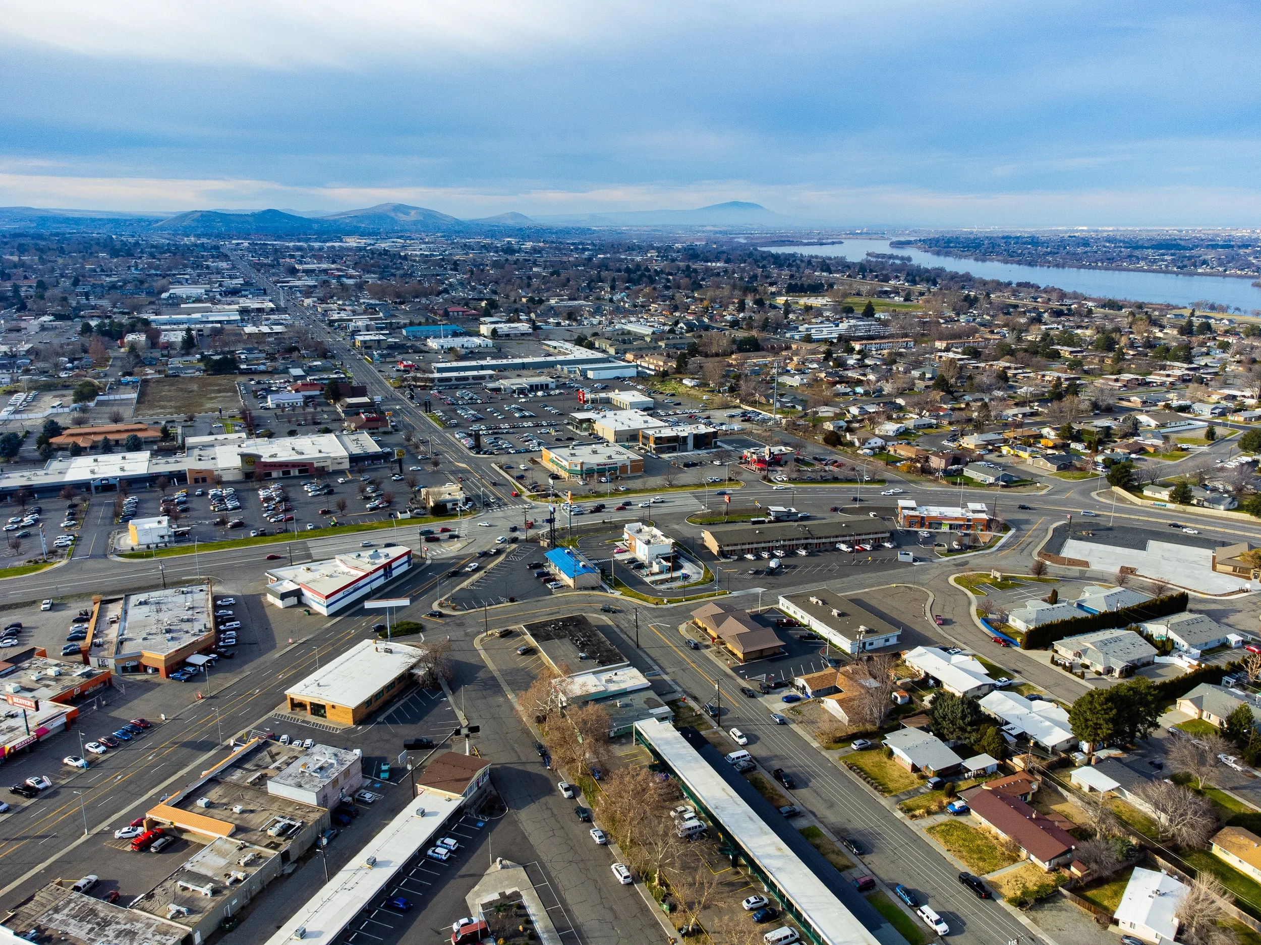 Property_2800-West-Clearwater-Ave-Kennewick-WA-99336_Aerial-photo-16.jpg
