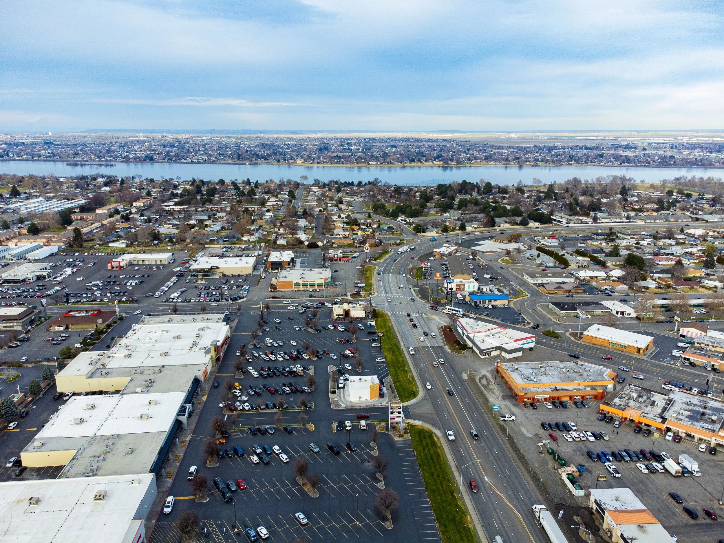 Property_2800-West-Clearwater-Ave-Kennewick-WA-99336_Aerial-photo-02.jpg