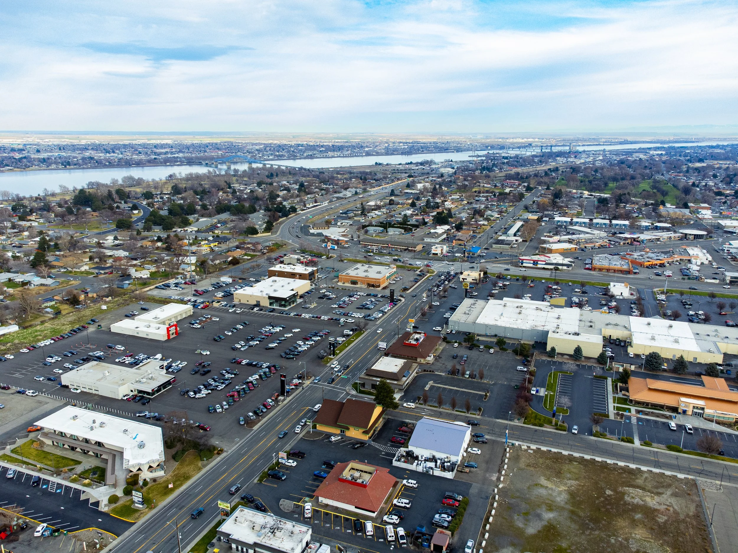 Property_2800-West-Clearwater-Ave-Kennewick-WA-99336_Aerial-photo-05.jpg