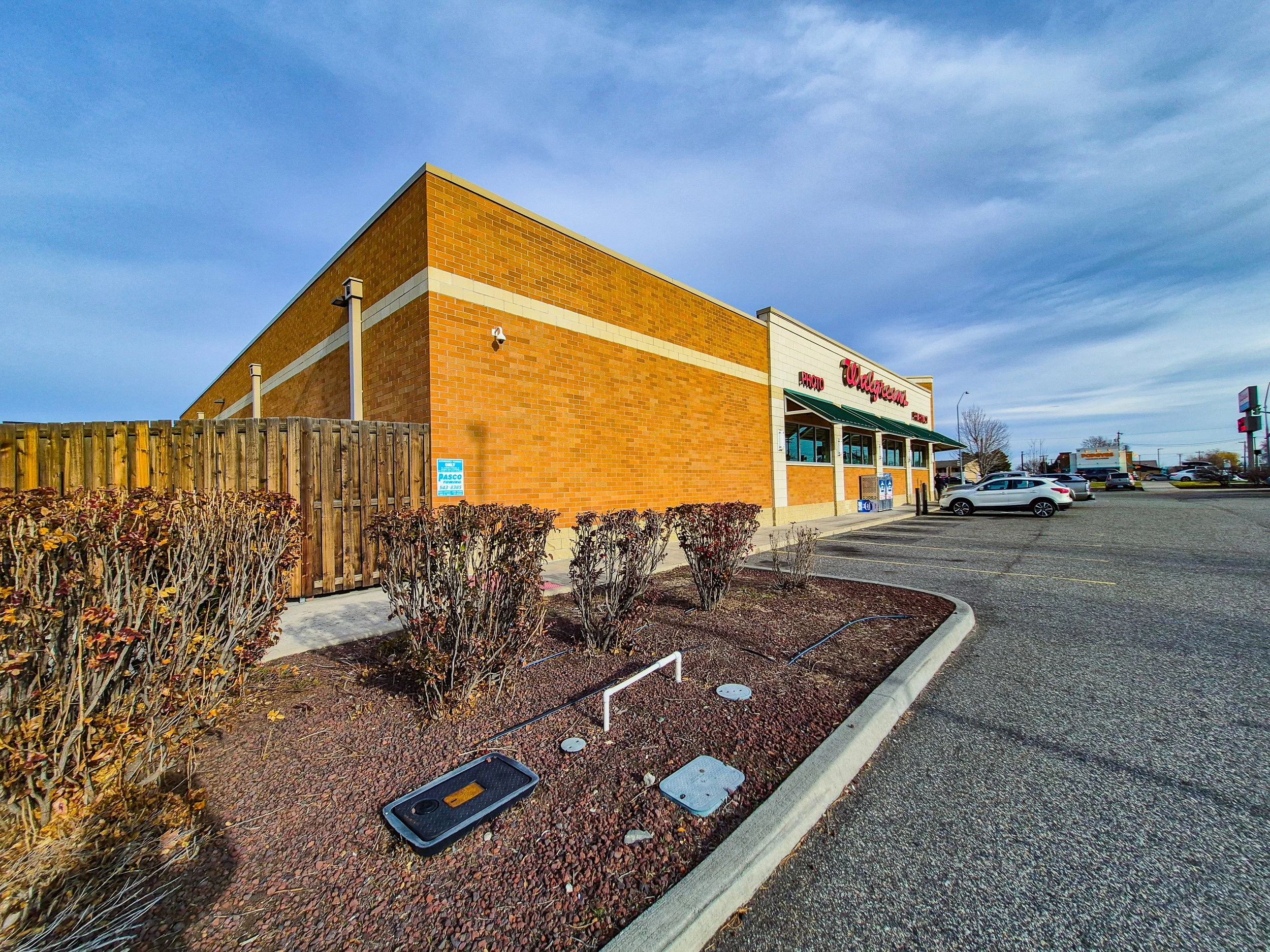 Property_2800-West-Clearwater-Ave-Kennewick-WA-99336_Ground-photo-17.jpg