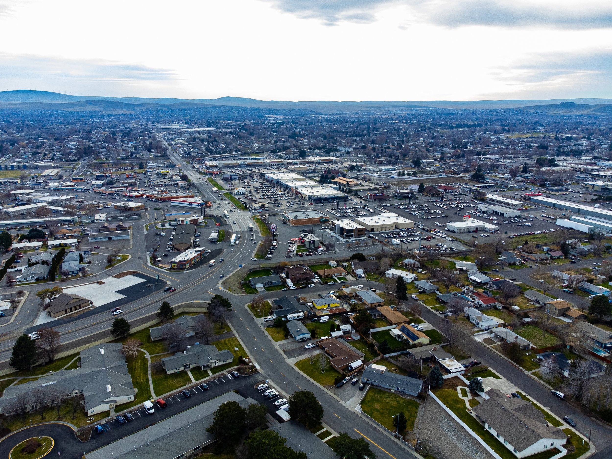 Property_2800-West-Clearwater-Ave-Kennewick-WA-99336_Aerial-photo-11.jpg