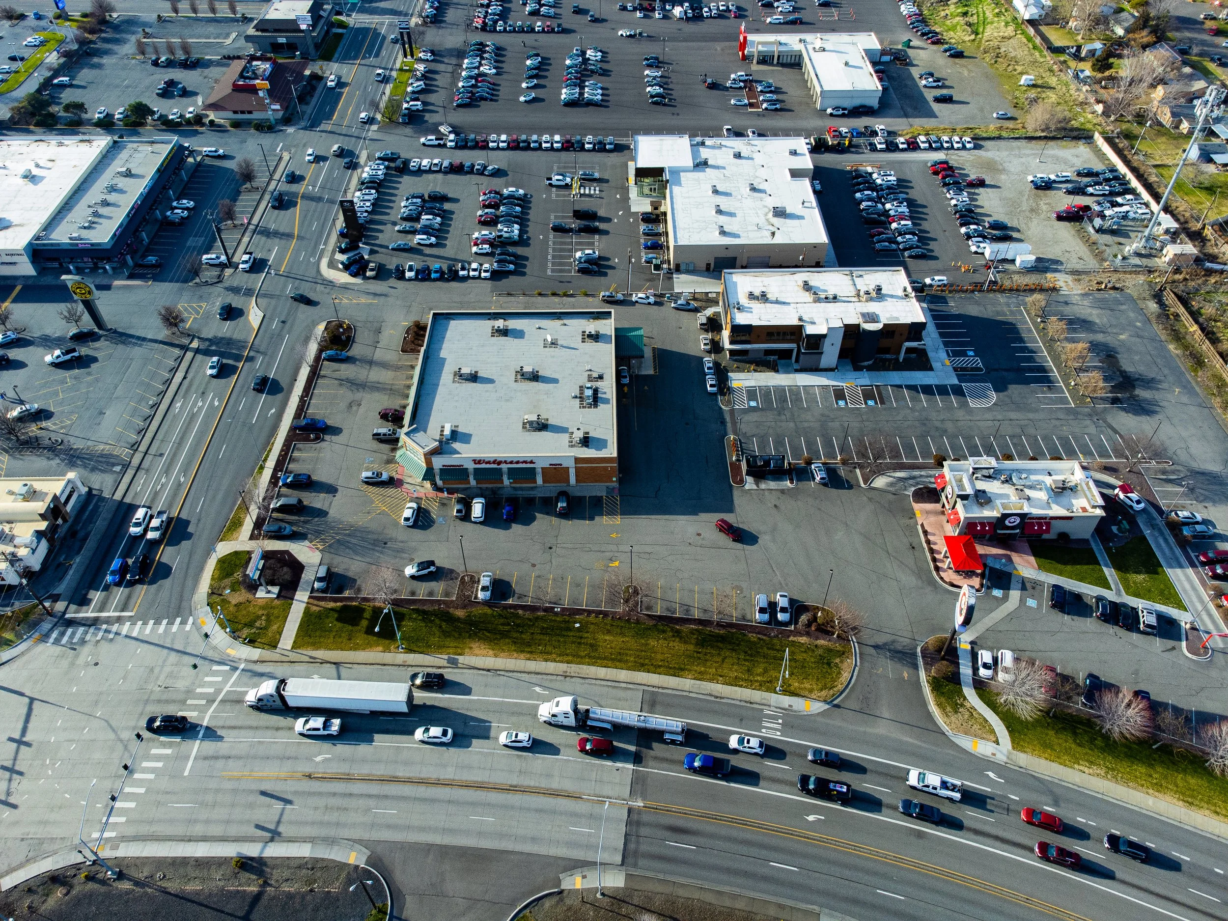 Property_2800-West-Clearwater-Ave-Kennewick-WA-99336_Aerial-photo-33.jpg
