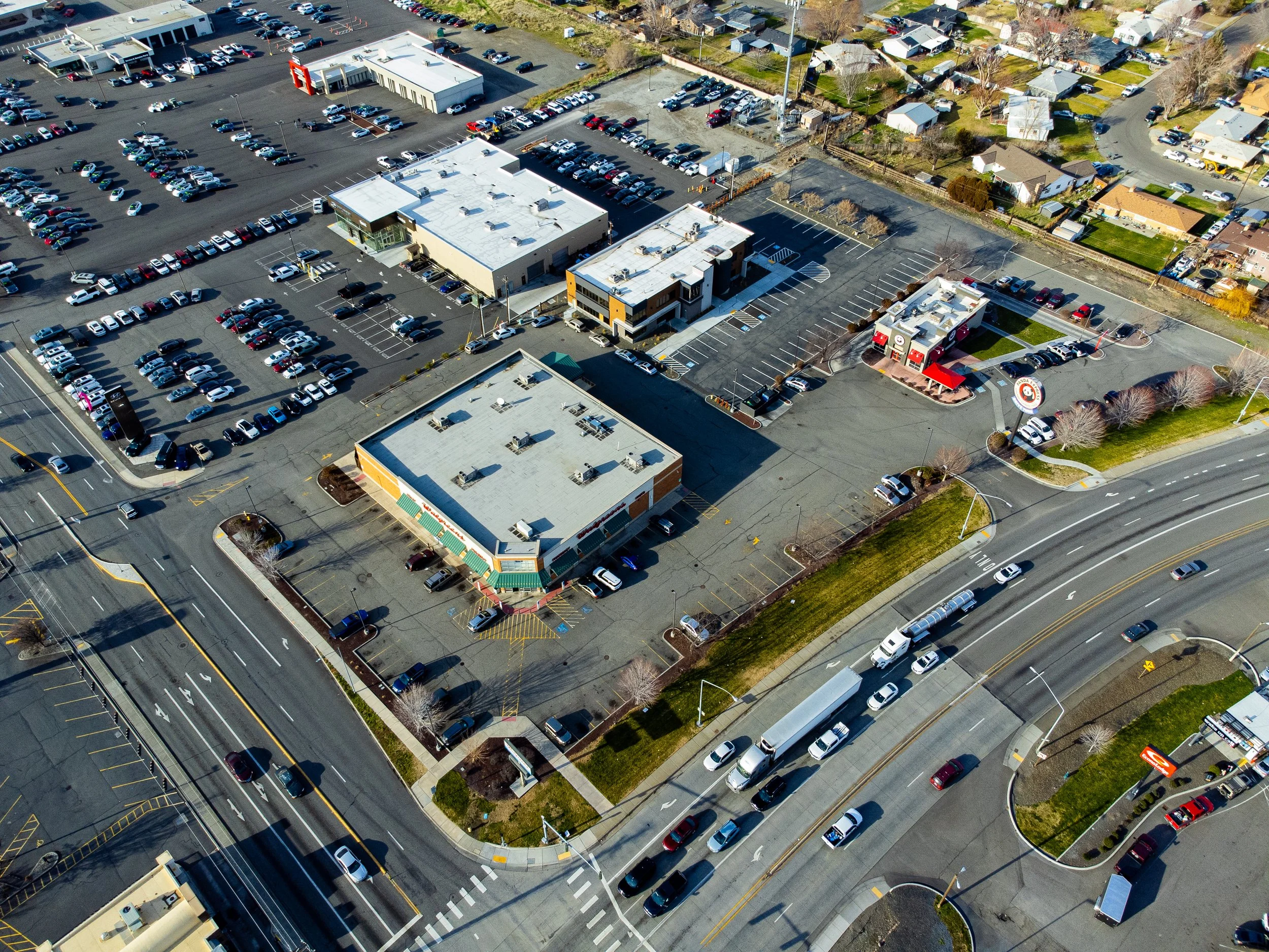 Property_2800-West-Clearwater-Ave-Kennewick-WA-99336_Aerial-photo-35.jpg