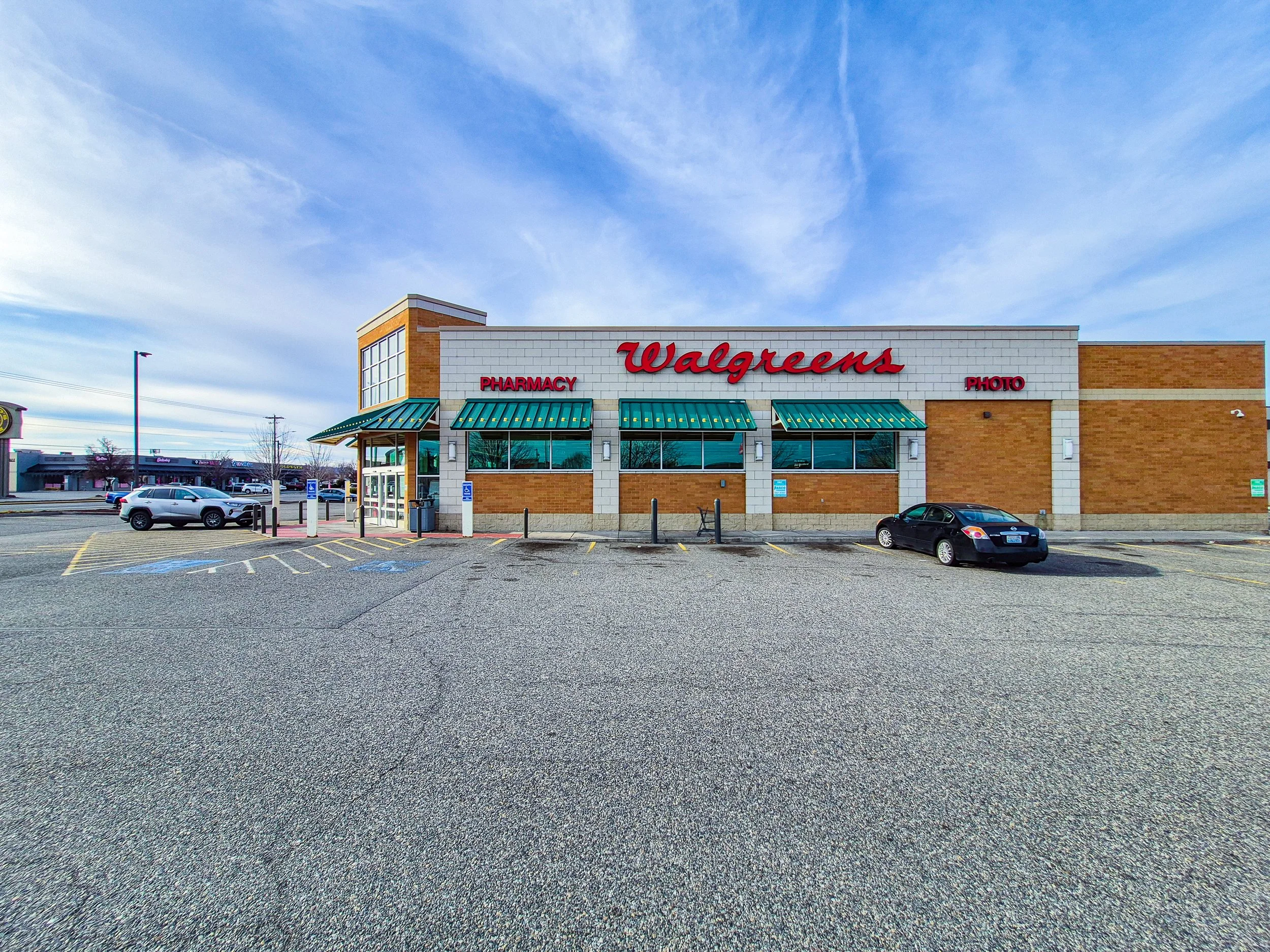 Property_2800-West-Clearwater-Ave-Kennewick-WA-99336_Ground-photo-10.jpg