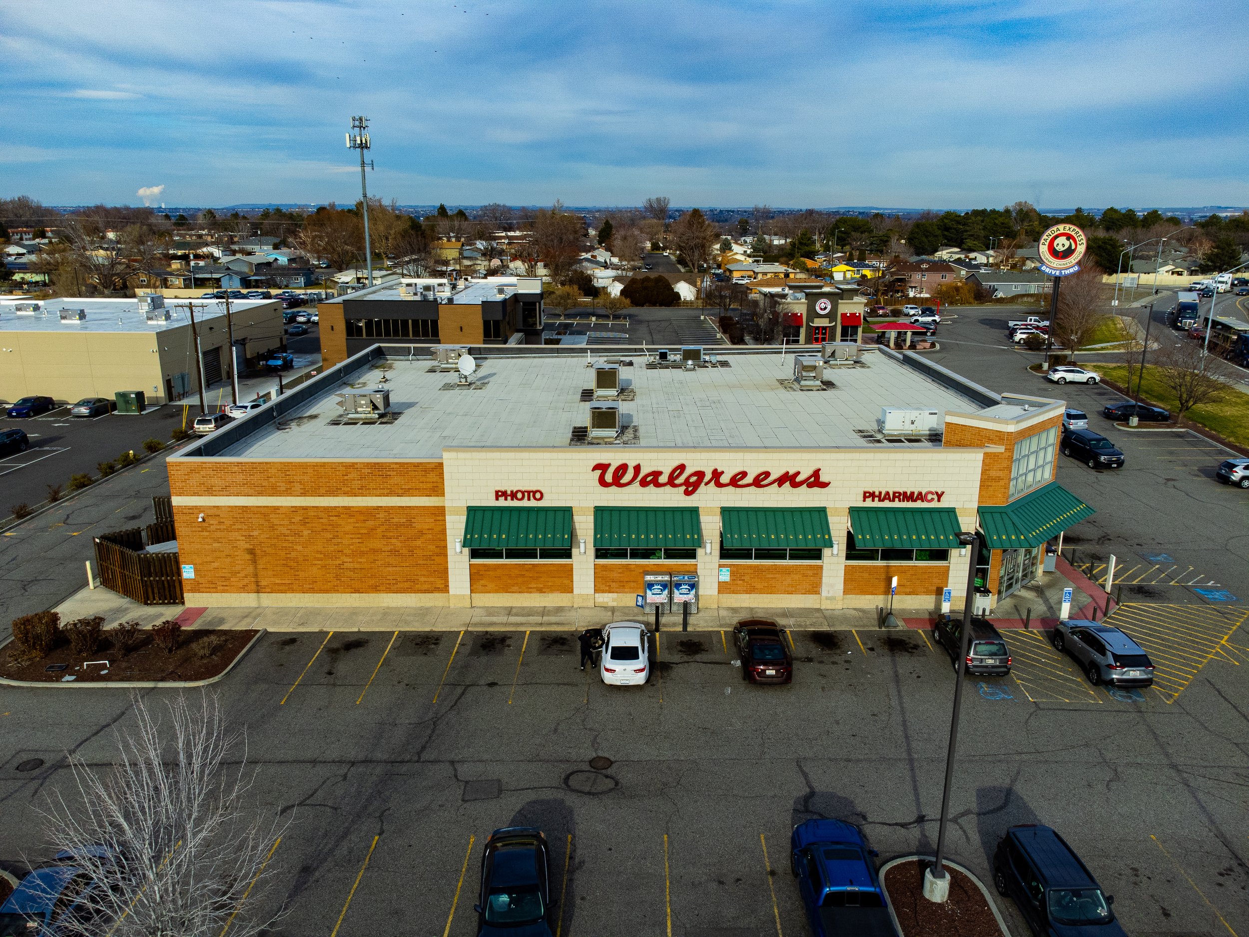 Property_2800-West-Clearwater-Ave-Kennewick-WA-99336_Aerial-photo-69.jpg
