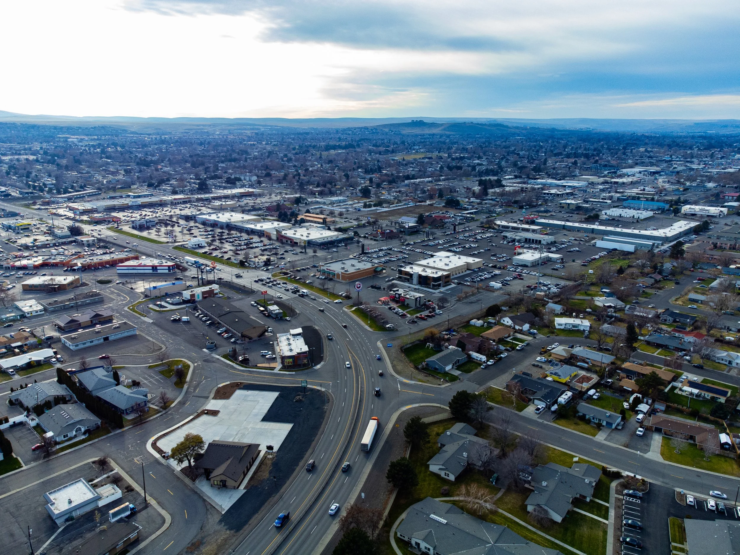 Property_2800-West-Clearwater-Ave-Kennewick-WA-99336_Aerial-photo-13.jpg