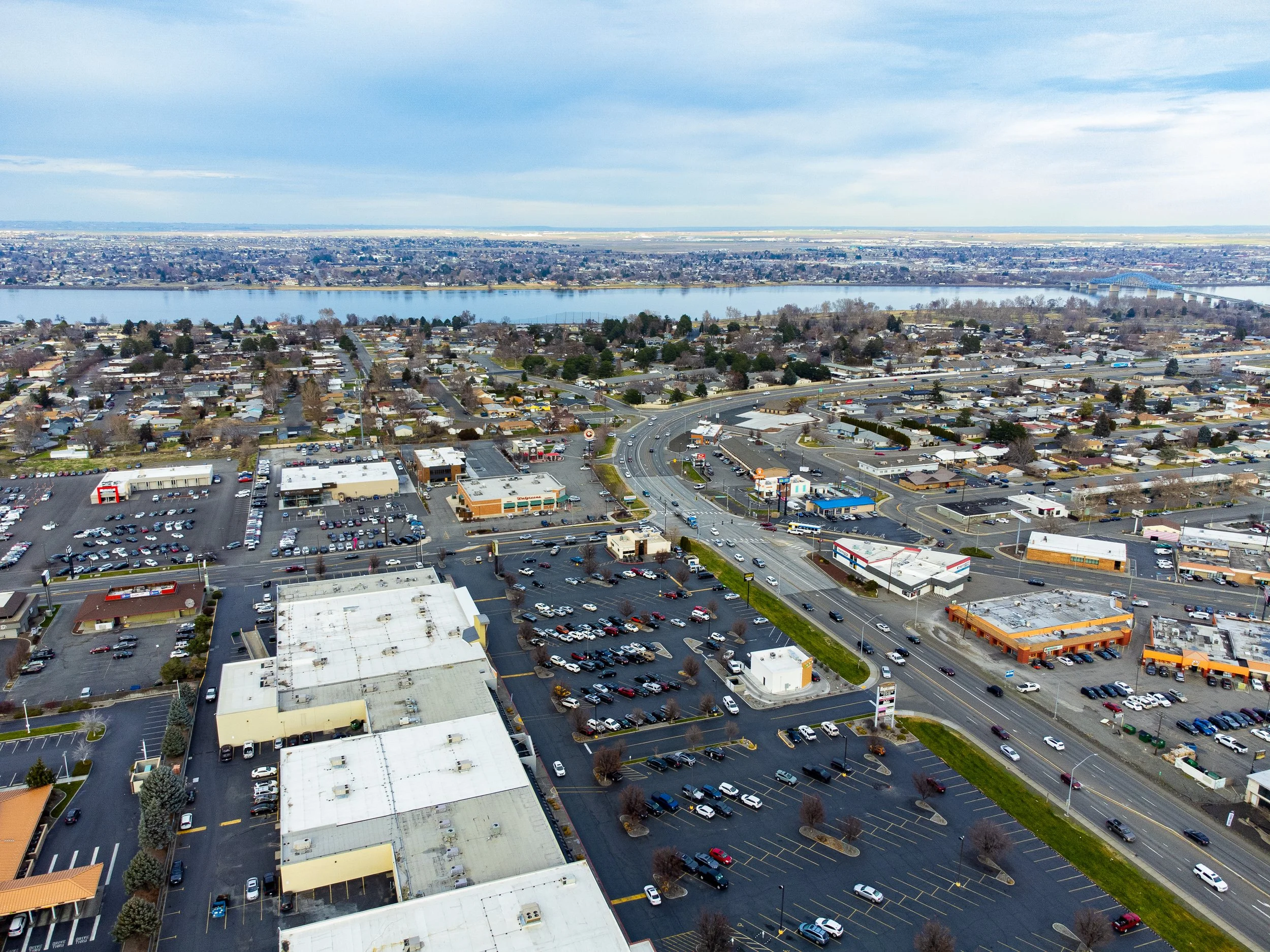 Property_2800-West-Clearwater-Ave-Kennewick-WA-99336_Aerial-photo-03.jpg