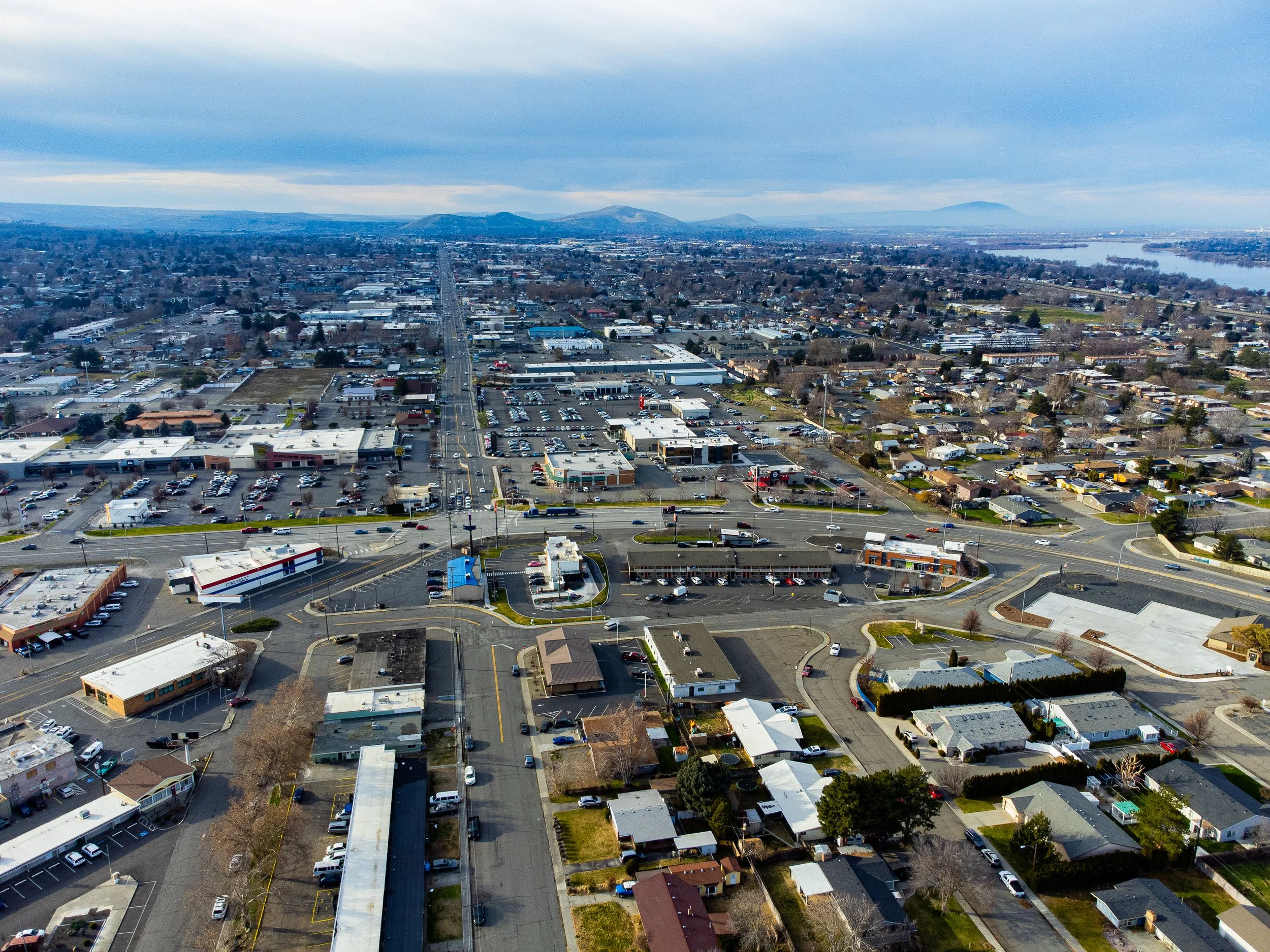 Property_2800-West-Clearwater-Ave-Kennewick-WA-99336_Aerial-photo-15.jpg