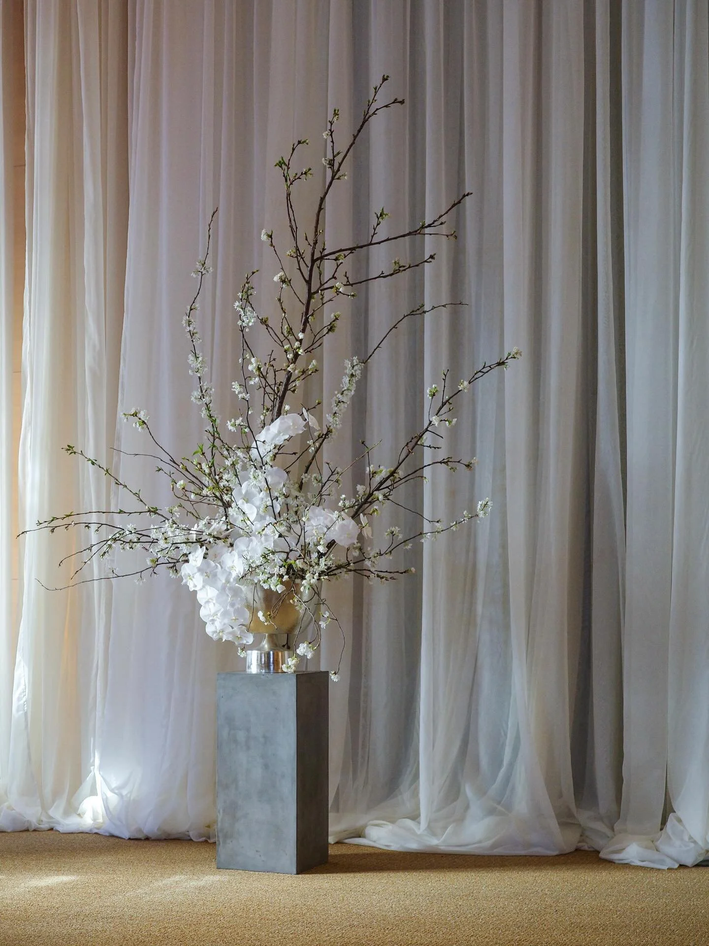 Kicking off my first wedding of the 2026 season @fourseasons for D + V&rsquo;s elegant Spring wedding filled with the best seasonal beauties.🤍

Venue: @fourseasons 
Planner: @mortonstreet_events