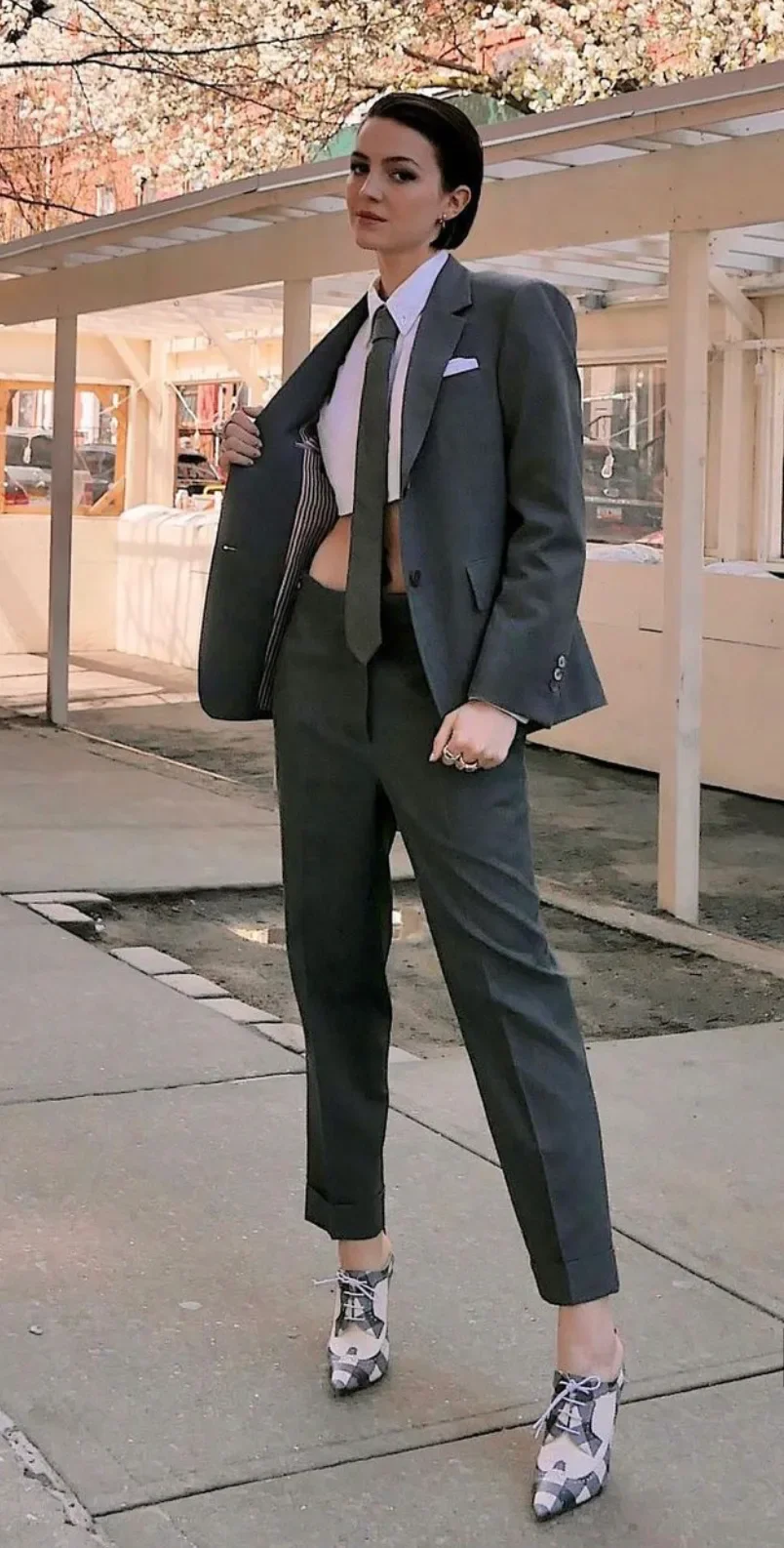 Ella Hunt in Thom Browne. Emmy Awards.