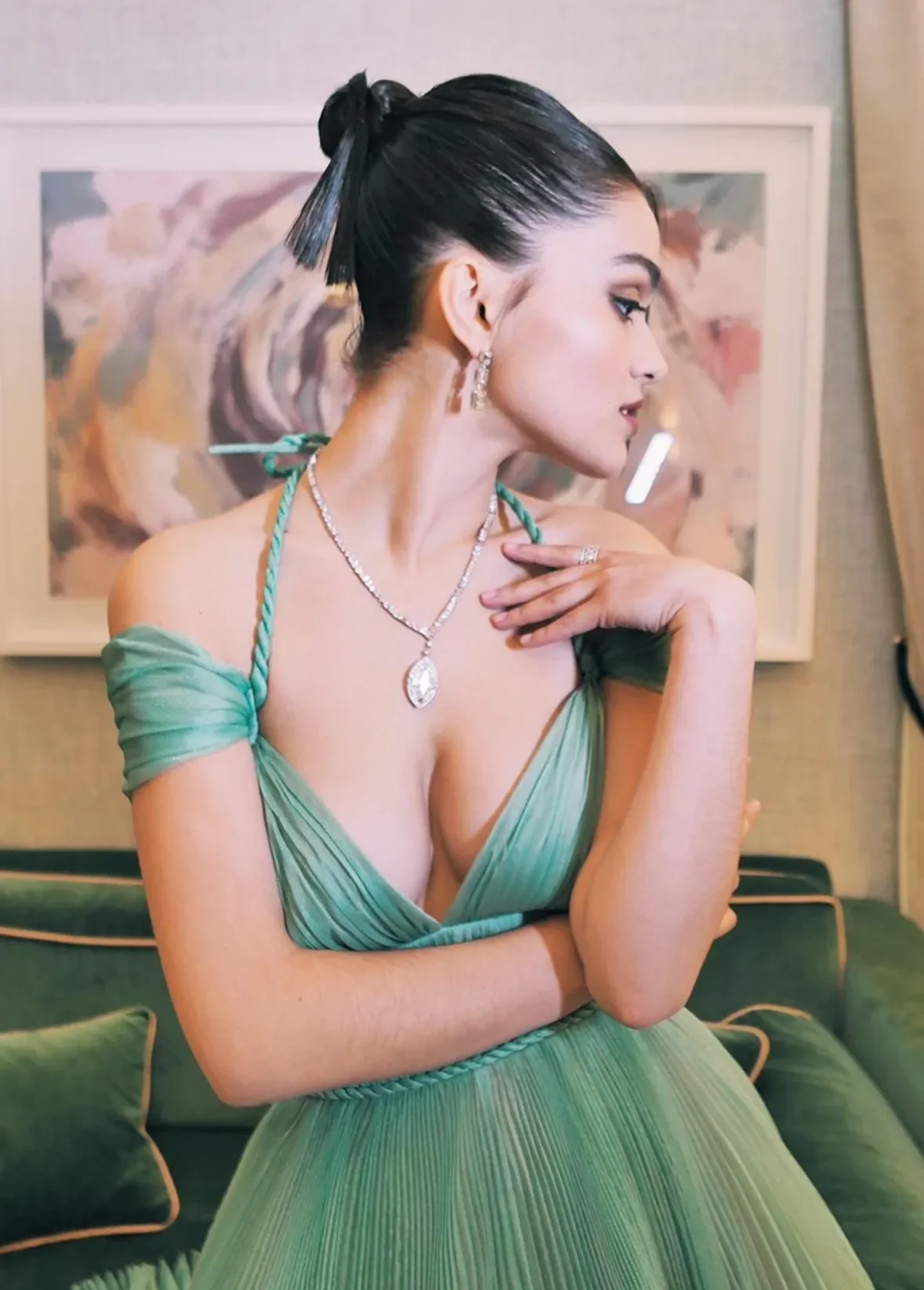 Rachel Zegler in custom Dior + Tiffany & Co. Critics Choice Awards.