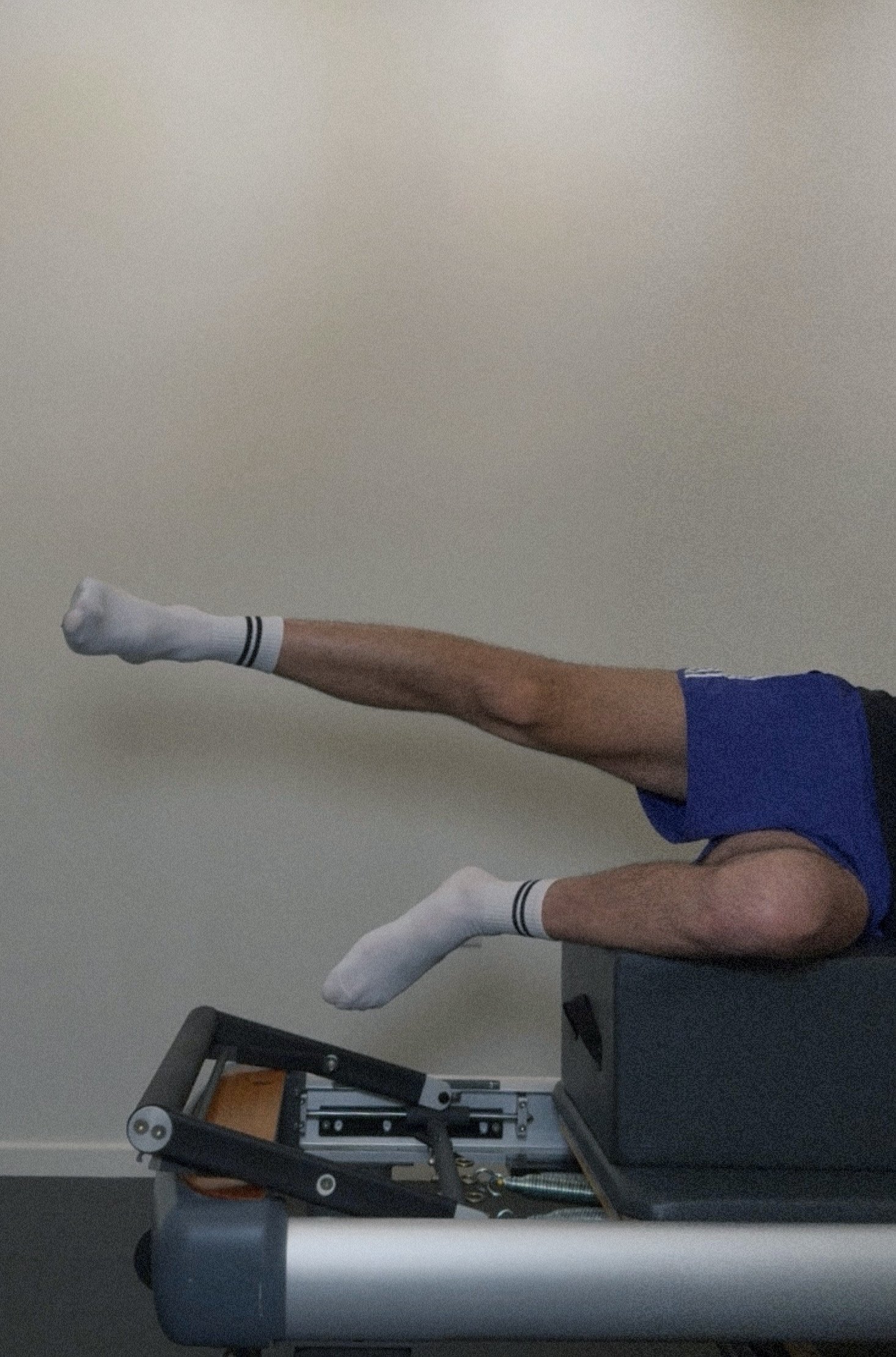 pilates side kicks