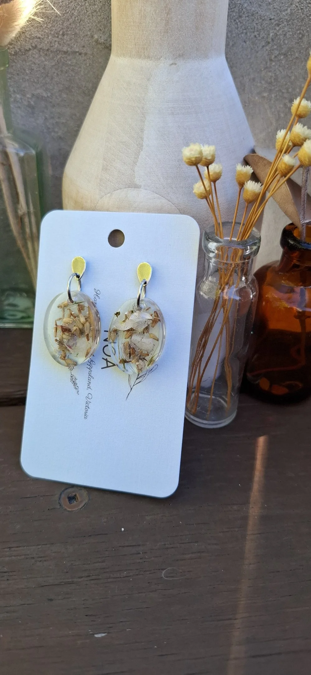 Botanical Resin Earrings - White oval