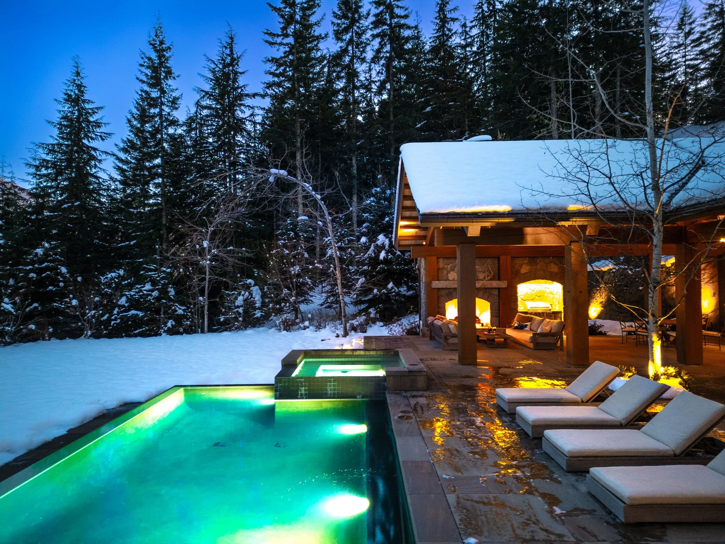 Stonebridge dr.-23 dusk.jpg