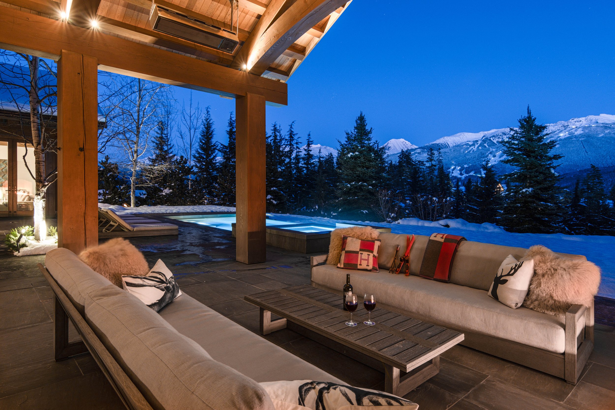 Stonebridge dr.-25 dusk.jpg