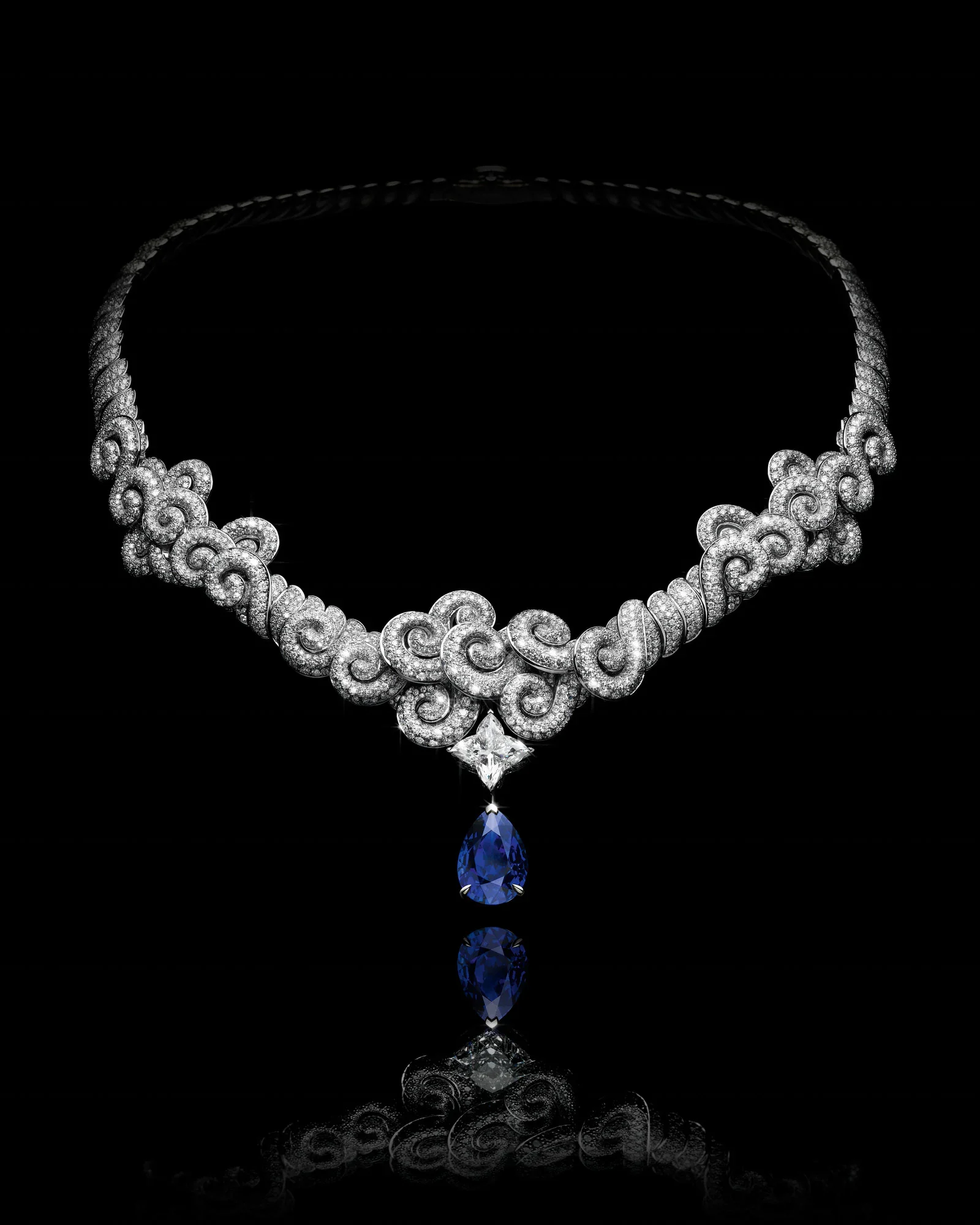 JHJ_MYTHICA26_STILL_LIFE_WHISPER_NO_LOGO_72_WEB_1600x2000.jpg.webp