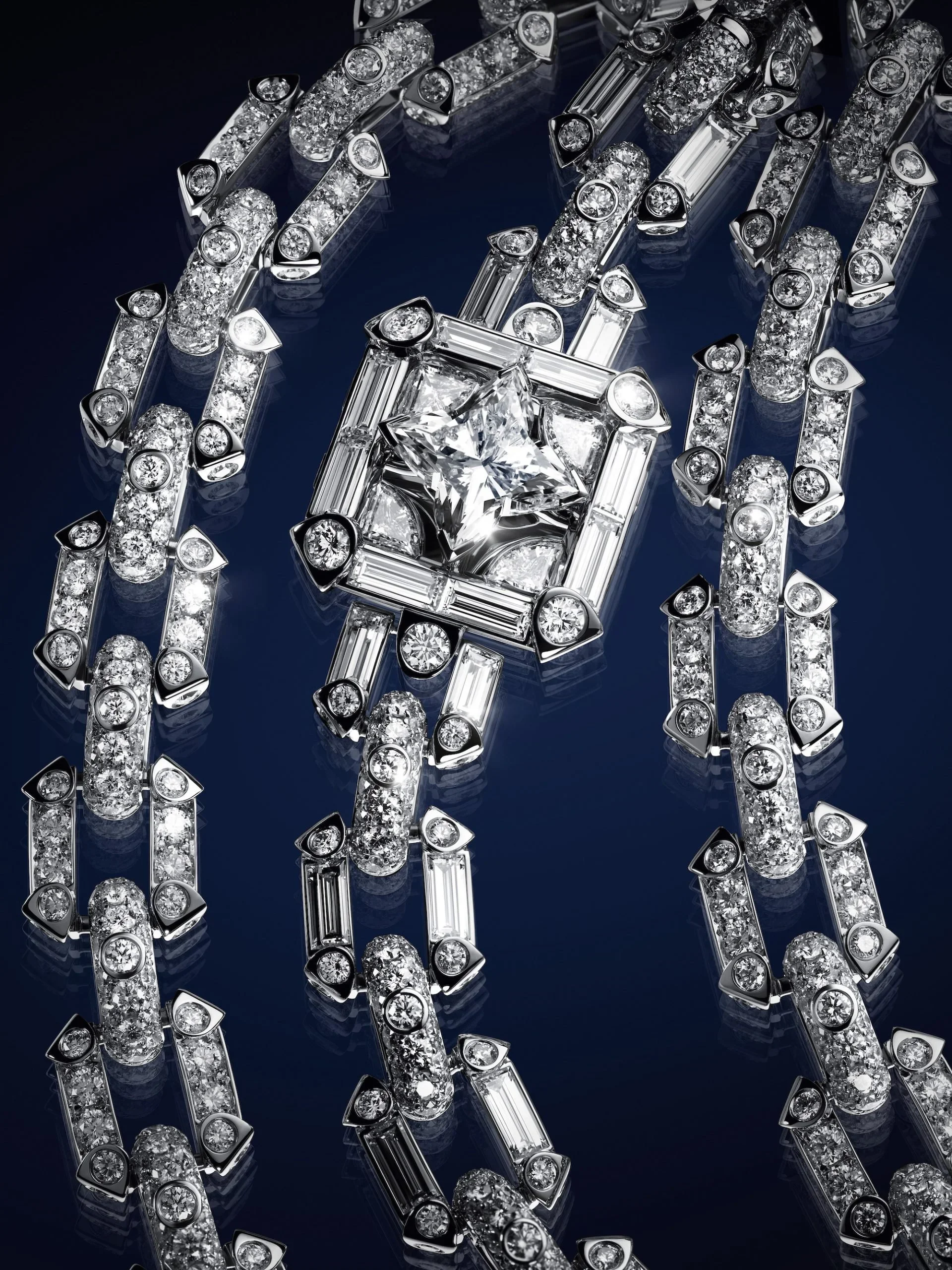 Edita-Vilkeviciute-Louis-Vuitton-High-Jewelry-2022-by-Solve-Sundsbo+(10).jpg.webp