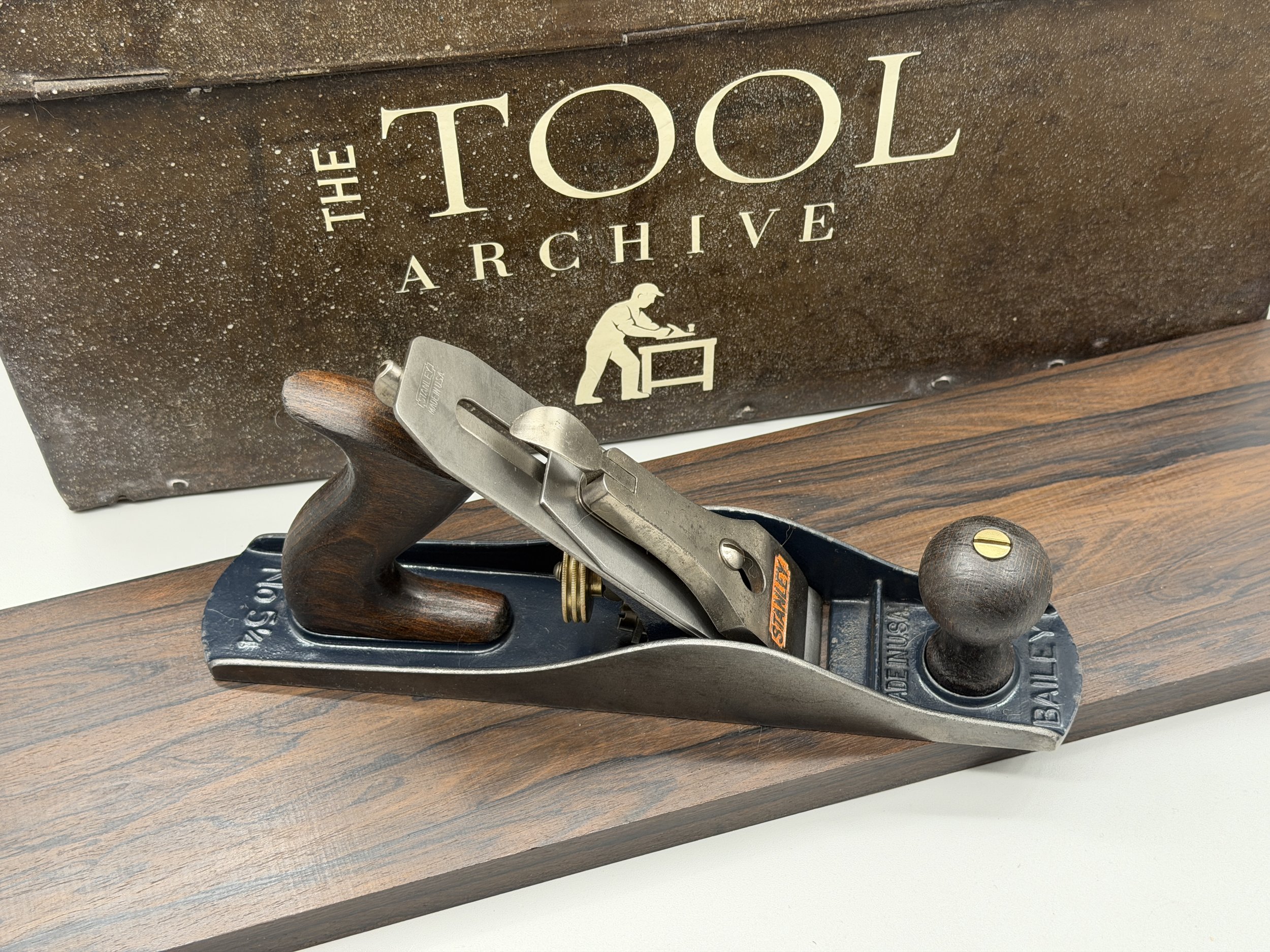 Stanley-Bailey No. 5-1/4 Bench Plane (Junior Jack)