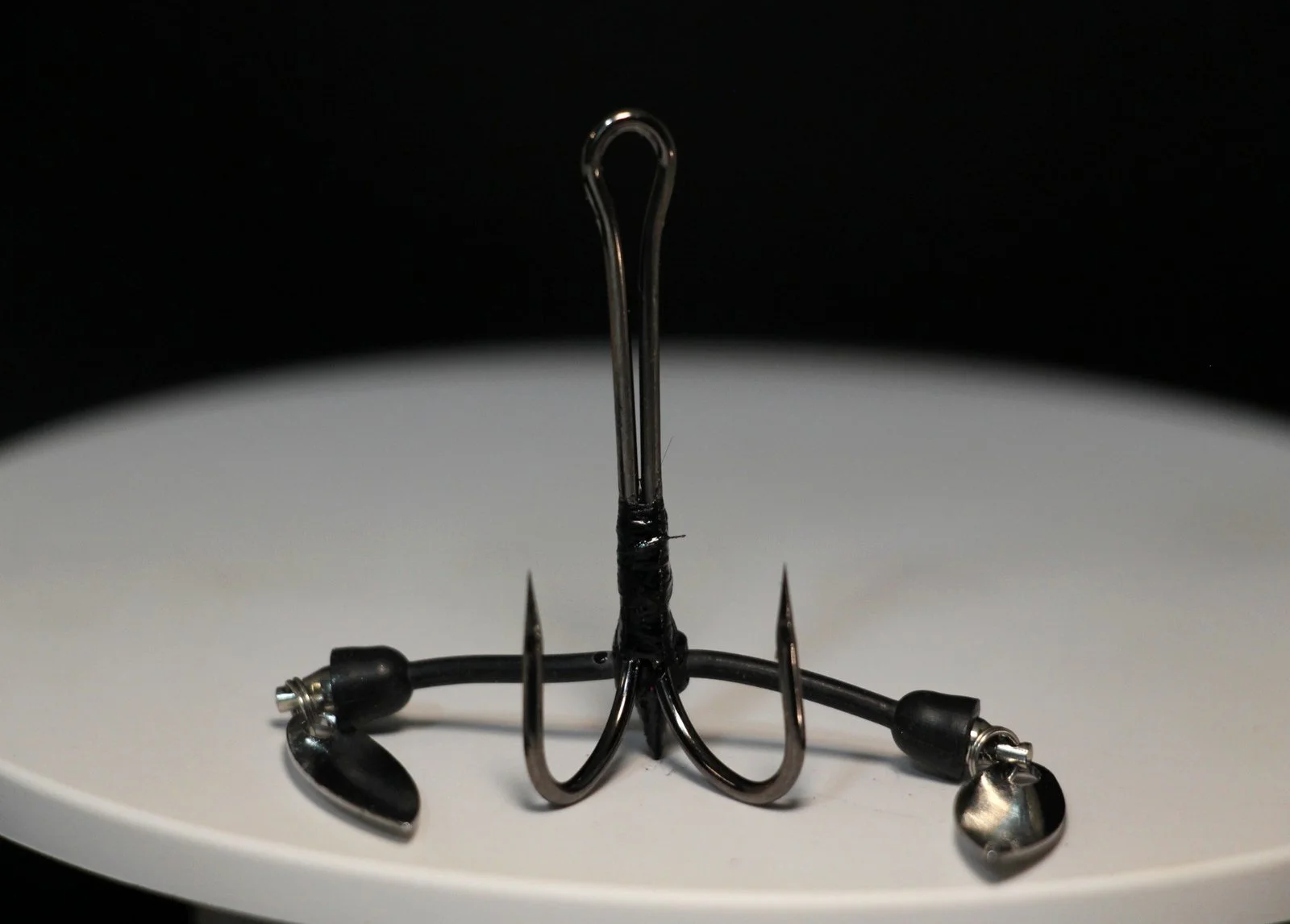 MONEY CLAW DOUBLE-BLADE HOOK SYSTEM