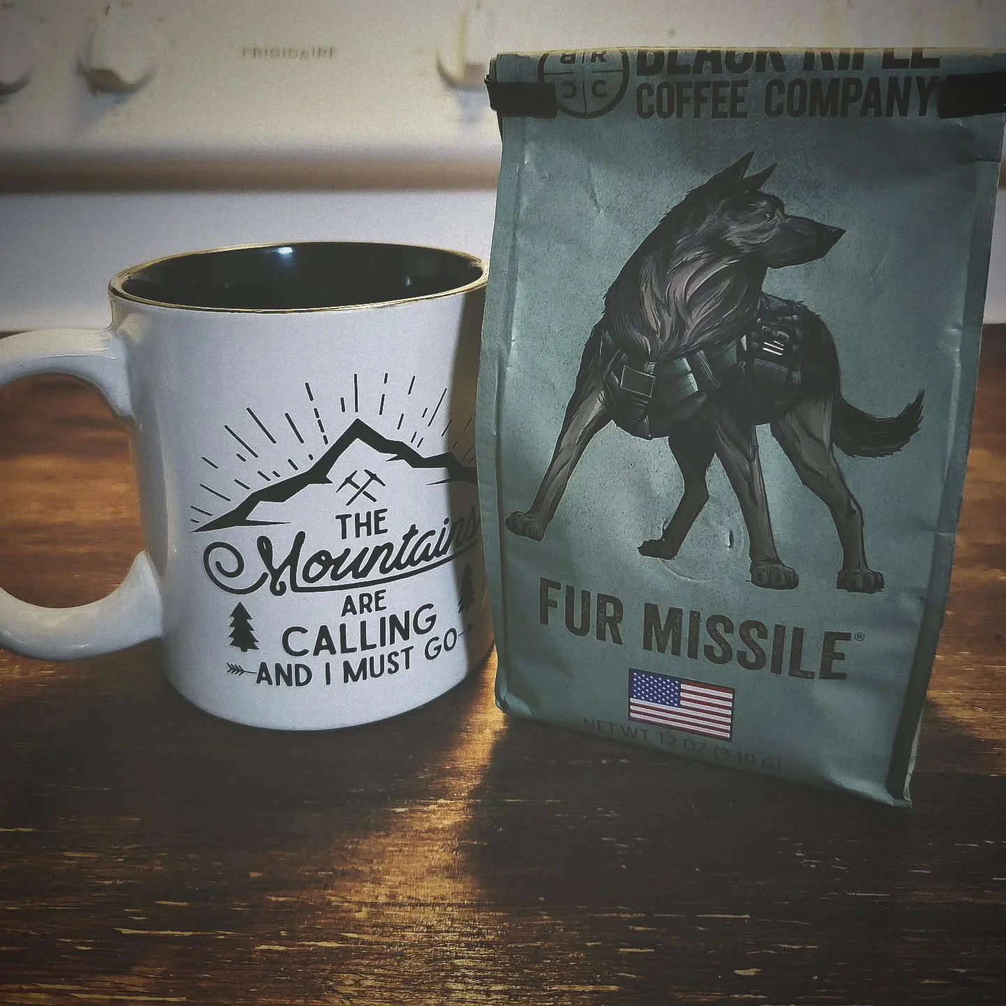 Someone say squirrel? 

#k9 #furmissile #blackriflecoffeecompany #blackrifle #coffee